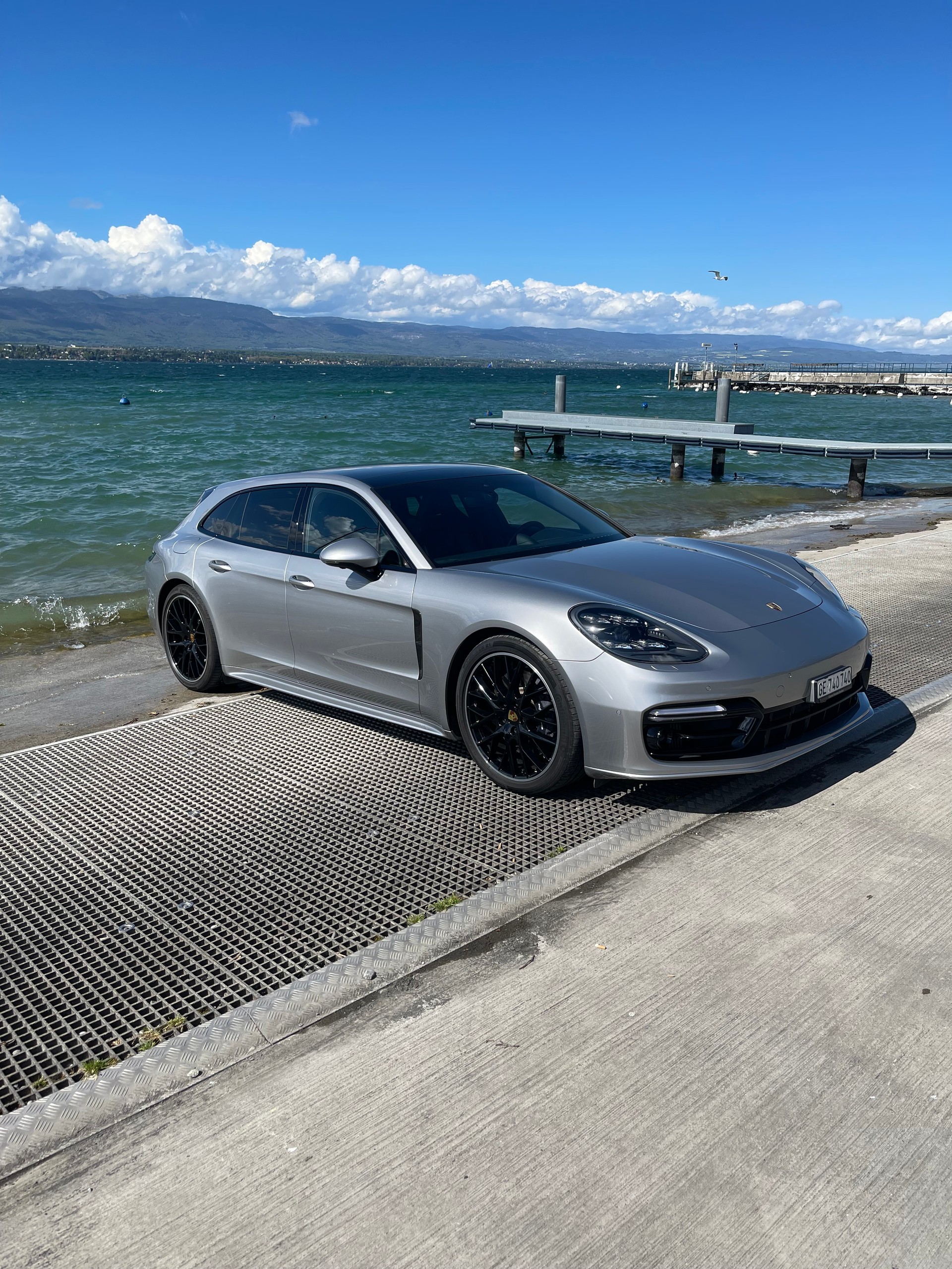 PORSCHE Panamera 4 E-Hybrid Sport Turismo PDK-image-1