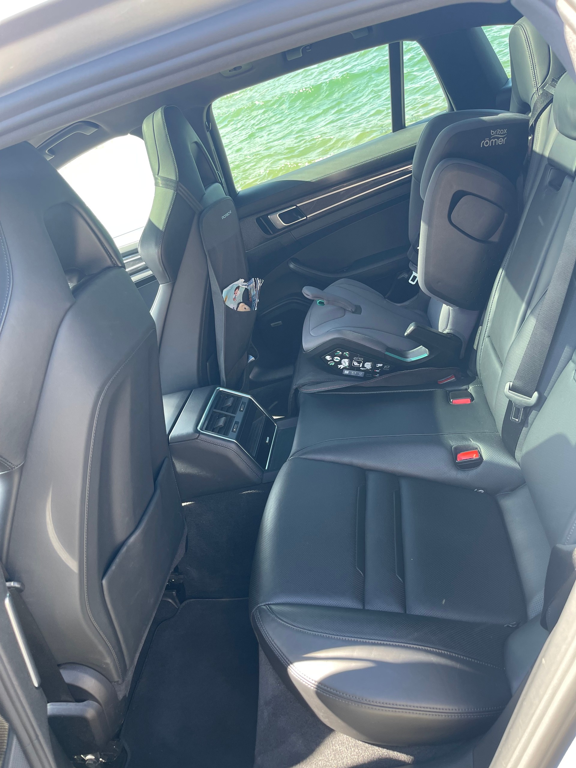PORSCHE Panamera 4 E-Hybrid Sport Turismo PDK-image-15