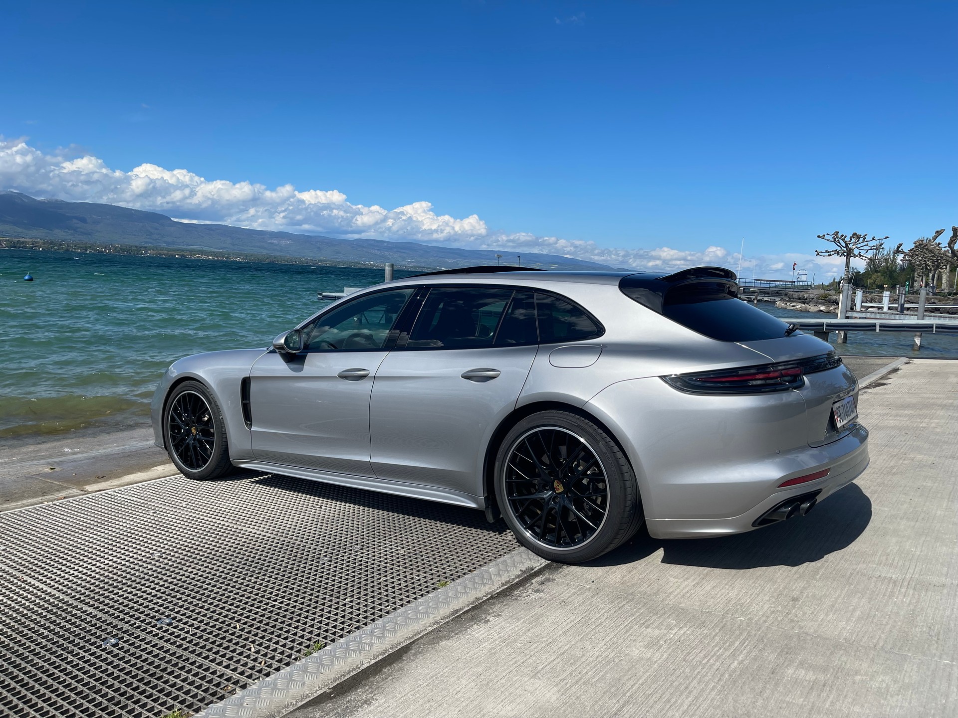 PORSCHE Panamera 4 E-Hybrid Sport Turismo PDK-image-2