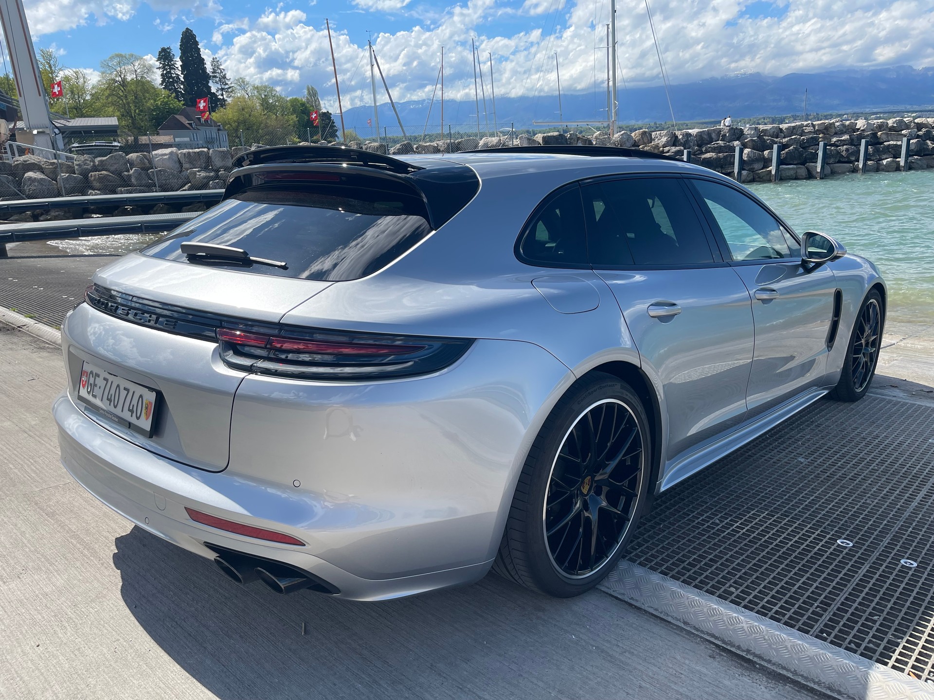 PORSCHE Panamera 4 E-Hybrid Sport Turismo PDK-image-3