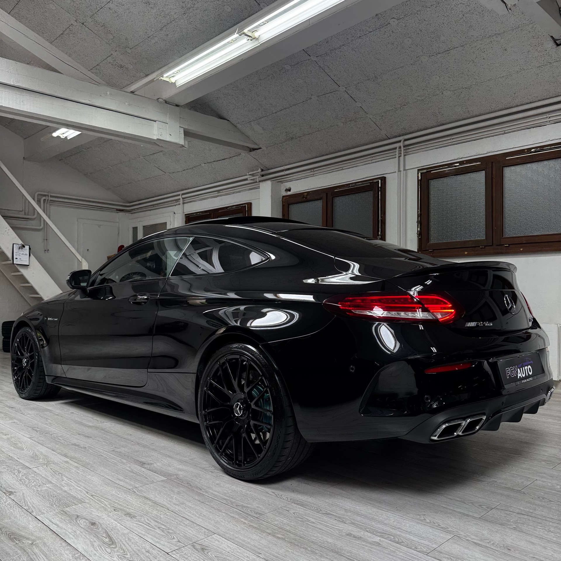 MERCEDES-BENZ C 63 AMG Speedshift-image-5
