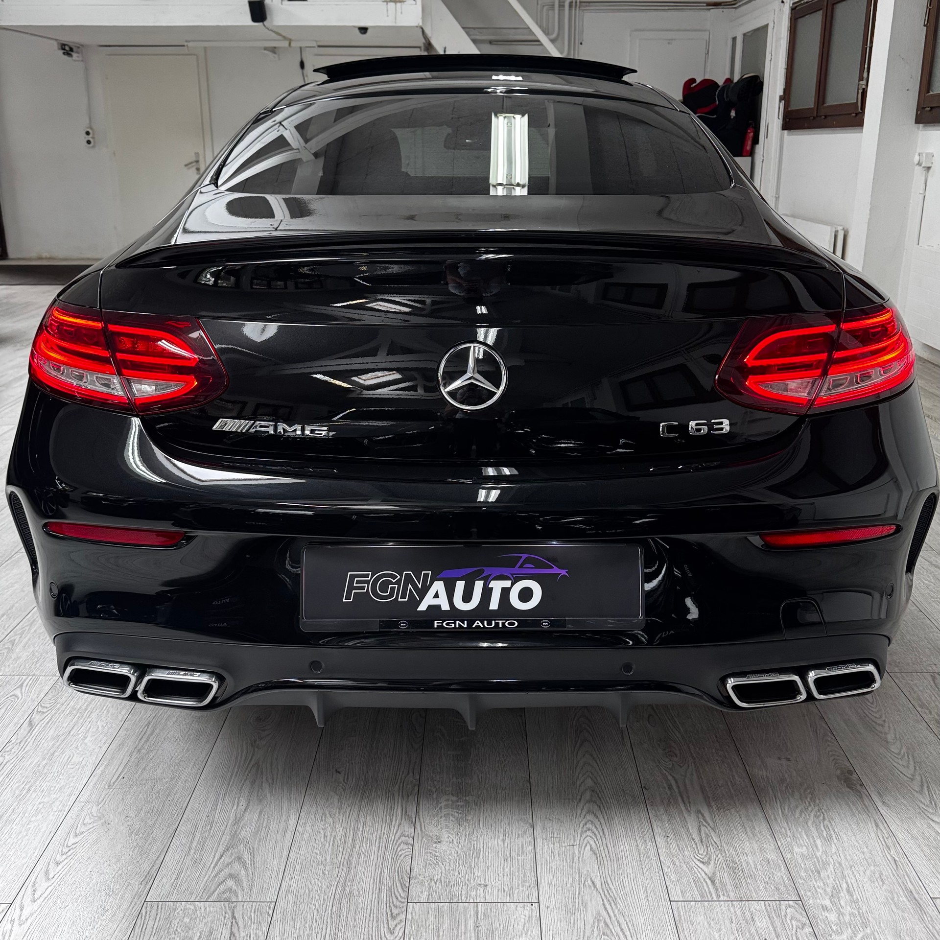 MERCEDES-BENZ C 63 AMG Speedshift-image-4