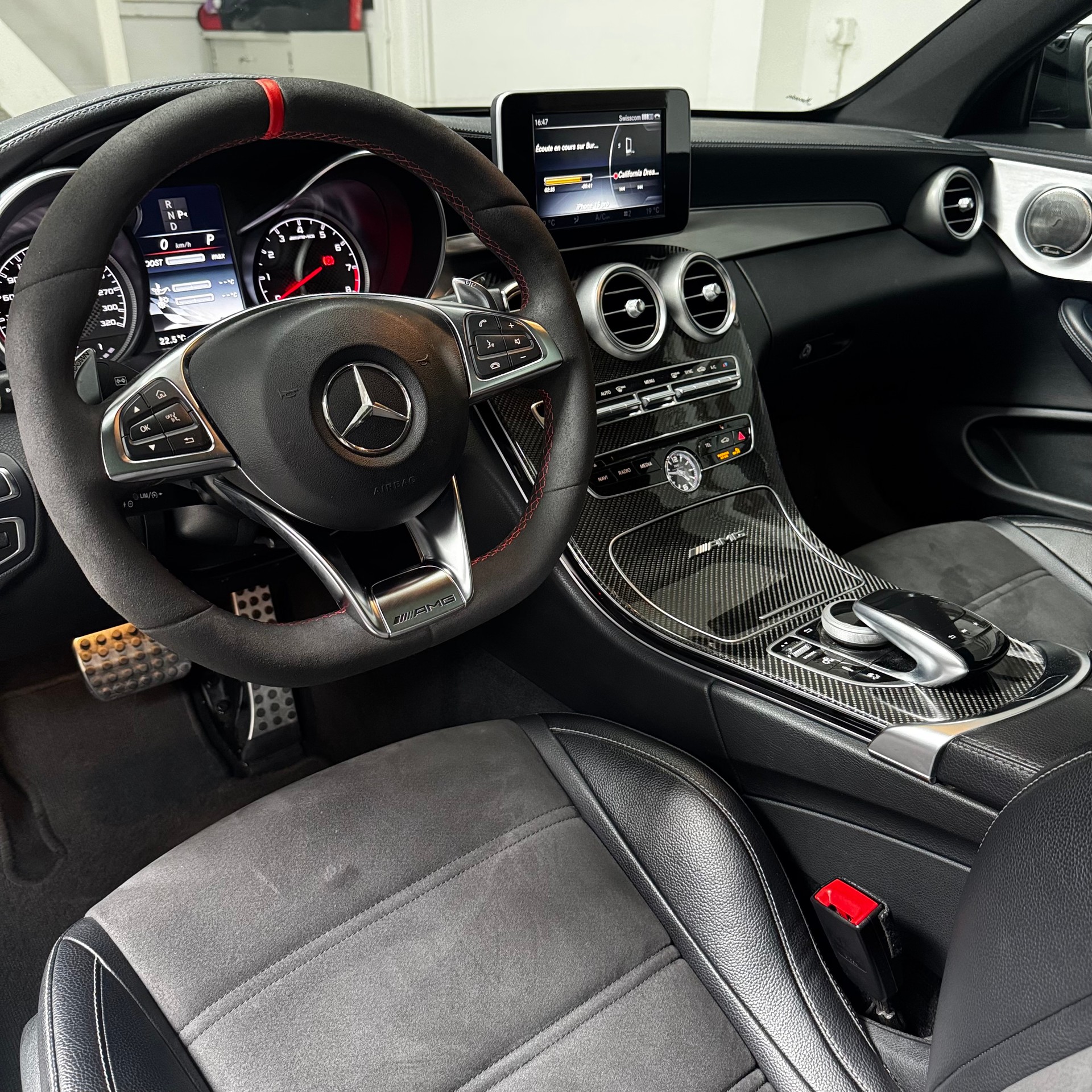 MERCEDES-BENZ C 63 AMG Speedshift-image-10