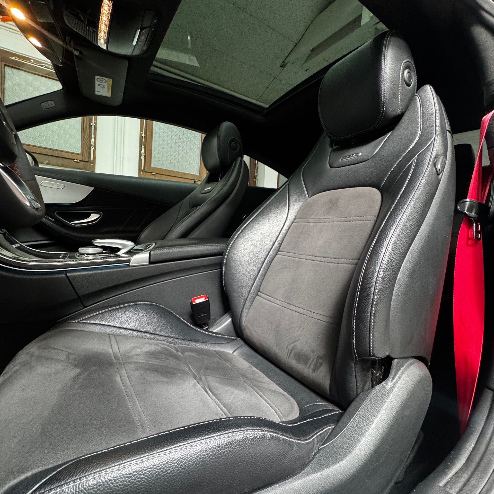 MERCEDES-BENZ C 63 AMG Speedshift-image-8