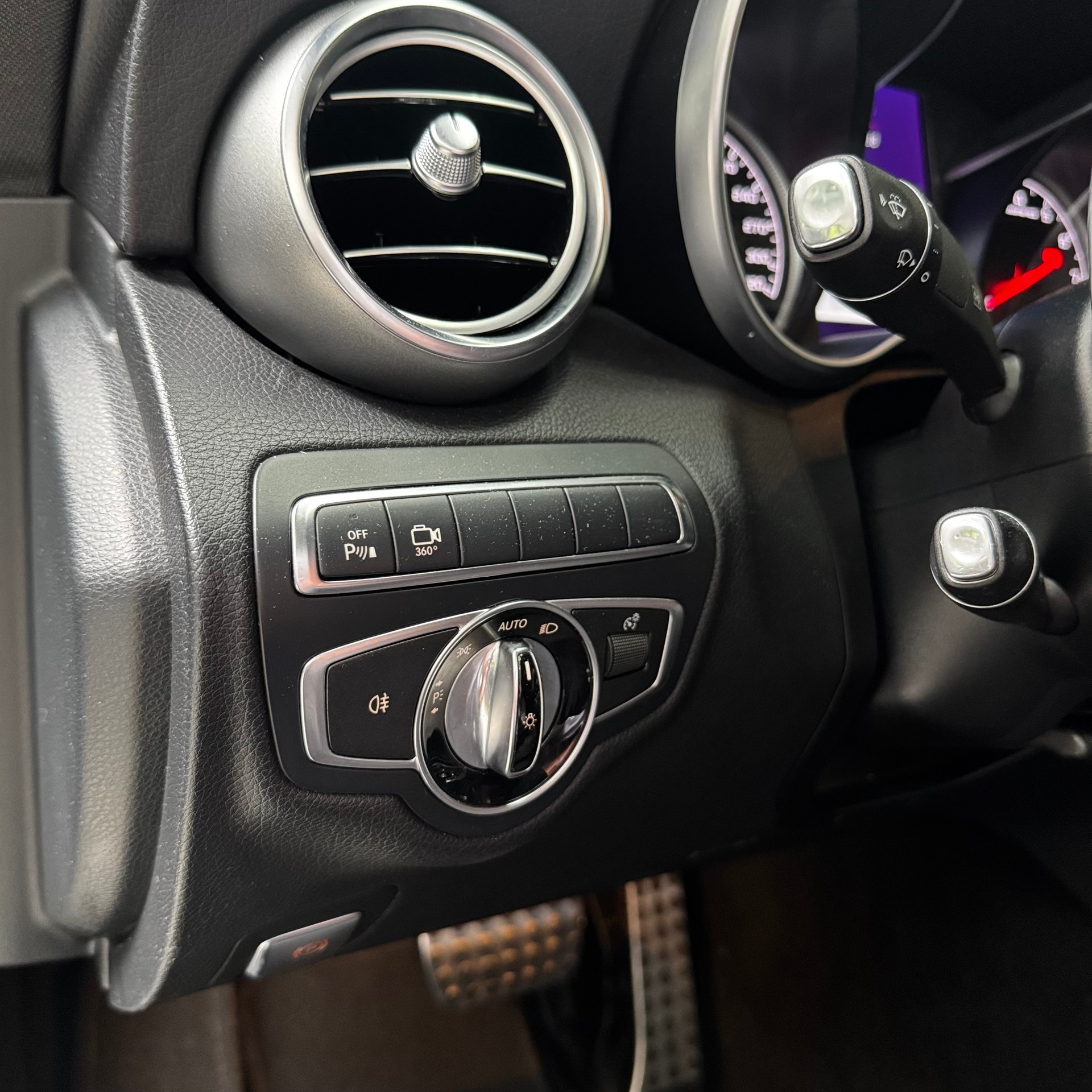 MERCEDES-BENZ C 63 AMG Speedshift-image-13