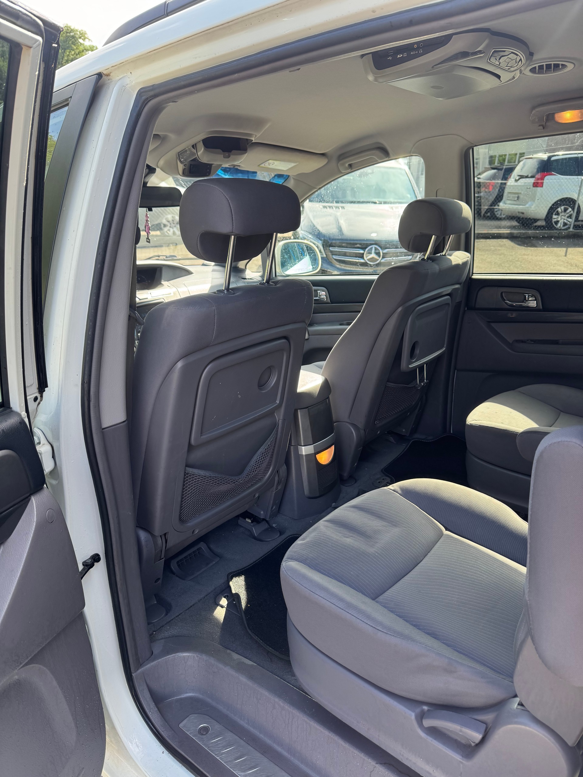 KGM-SsangYong Rodius SV200 e-XDi Quartz 2WD-image-8