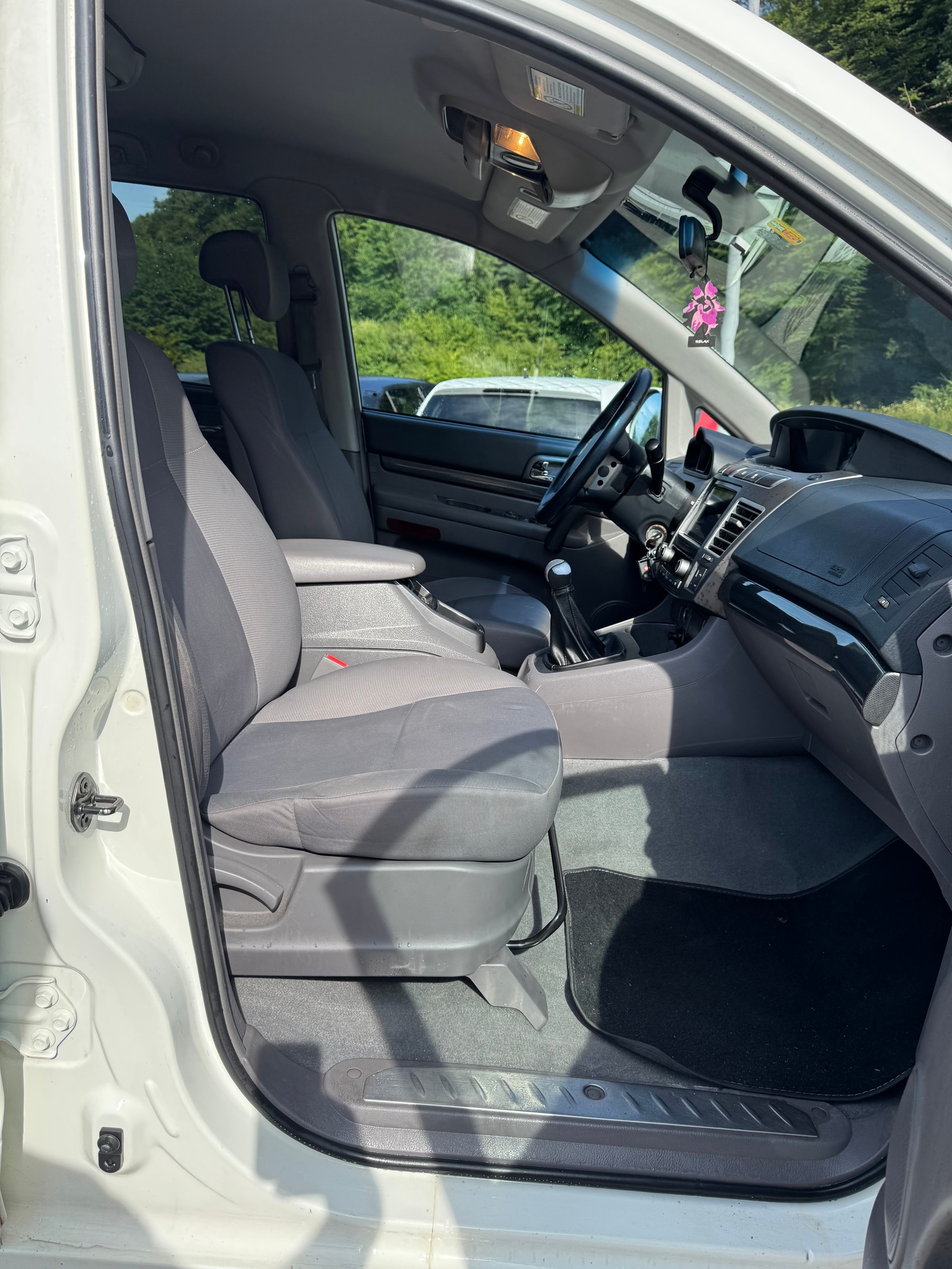 KGM-SsangYong Rodius SV200 e-XDi Quartz 2WD-image-10