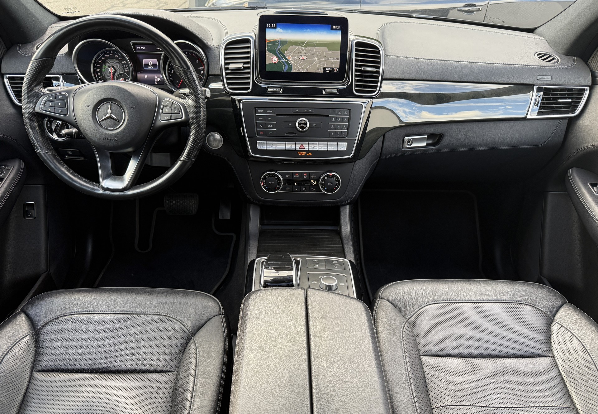 MERCEDES-BENZ GLE 350 d 4Matic 9G-Tronic-image-11