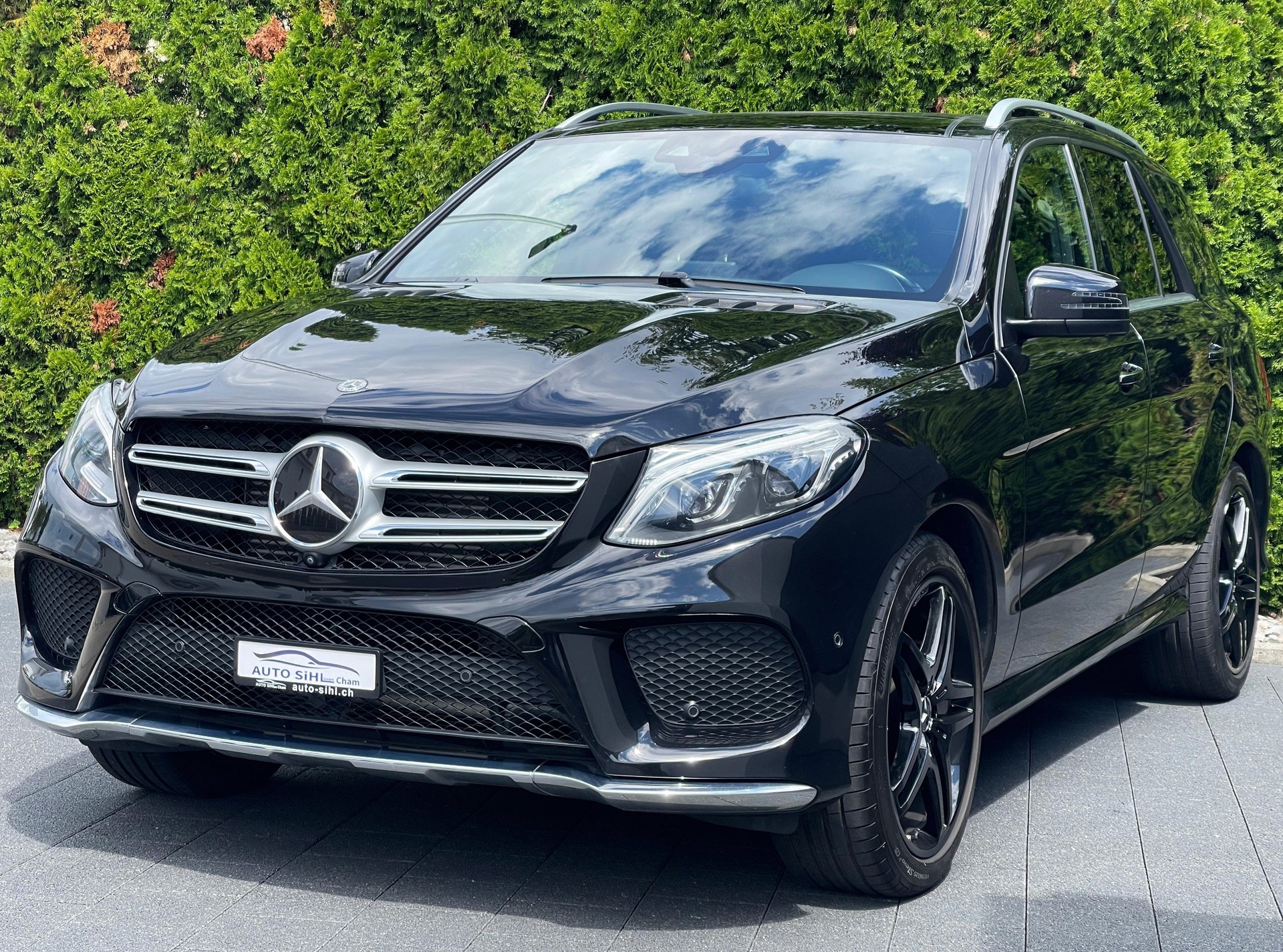 MERCEDES-BENZ GLE 350 d 4Matic 9G-Tronic-showroom-element-1