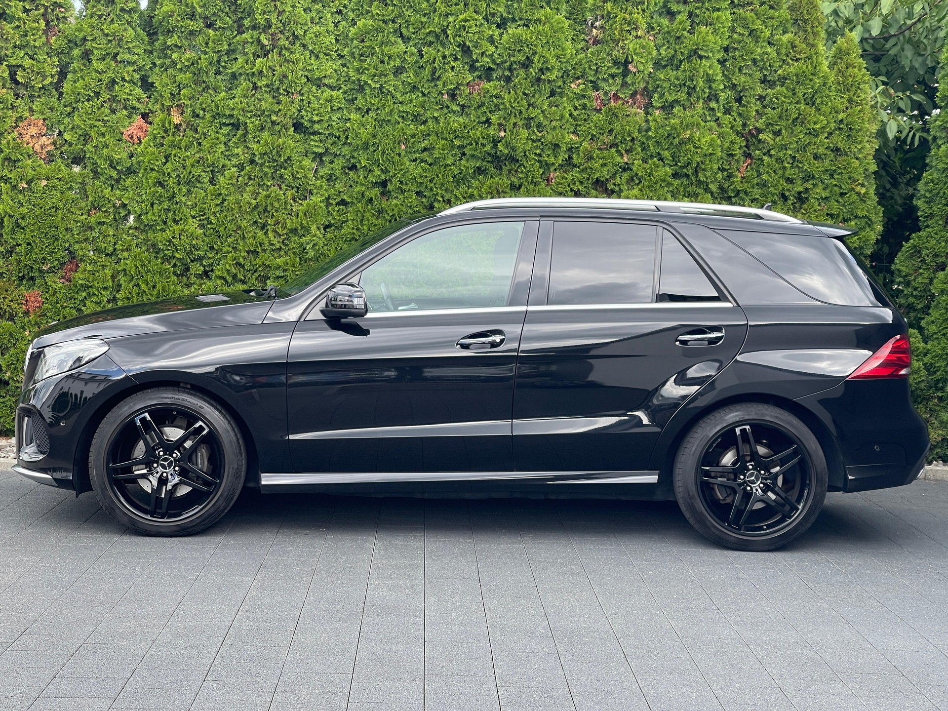 MERCEDES-BENZ GLE 350 d 4Matic 9G-Tronic-image-6