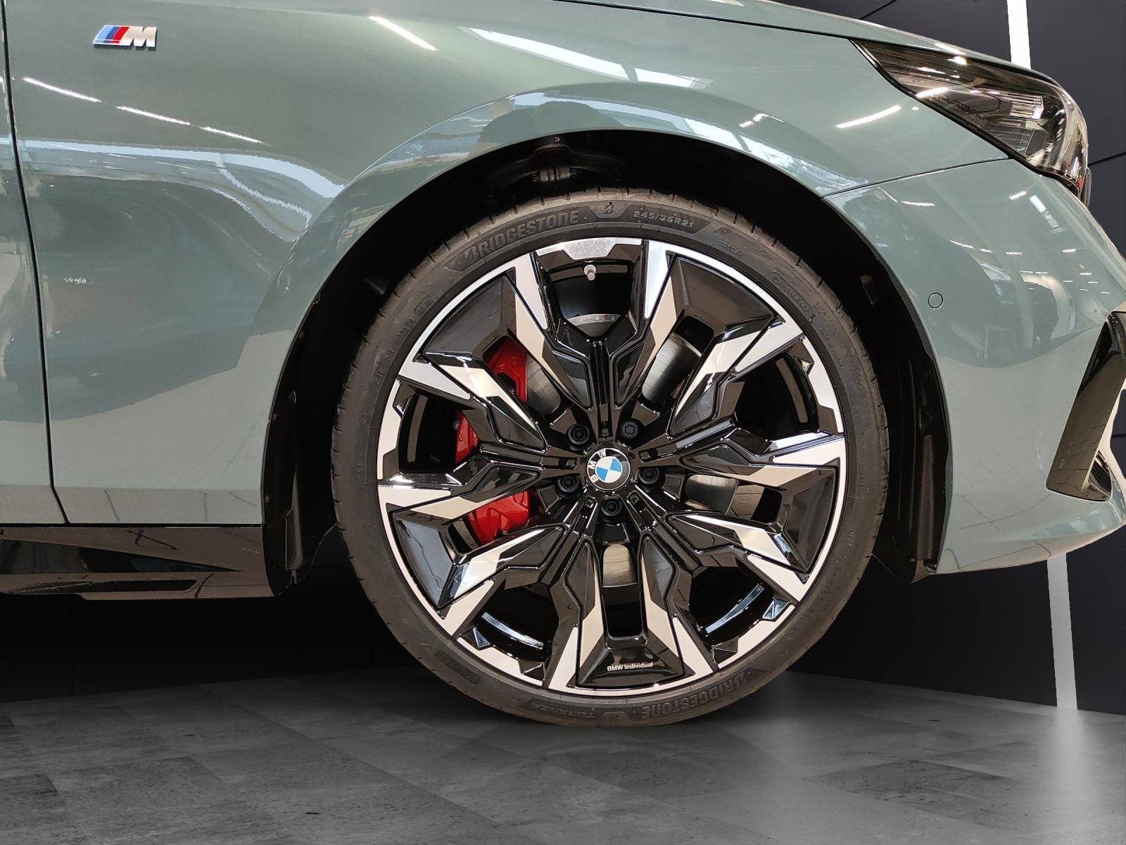 BMW 540d xDrive Touring-image-6