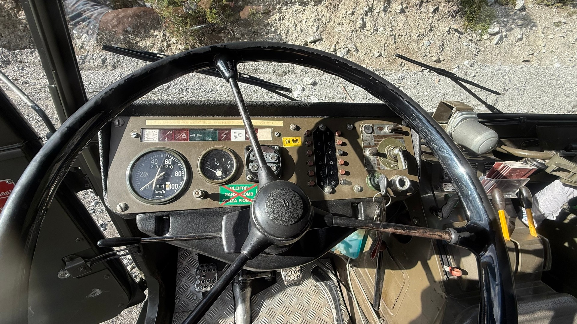 PINZGAUER Steyer Puch Pinzgauer 710M 10-Plätzer, Brücke mit Blachenverdeck-image-6