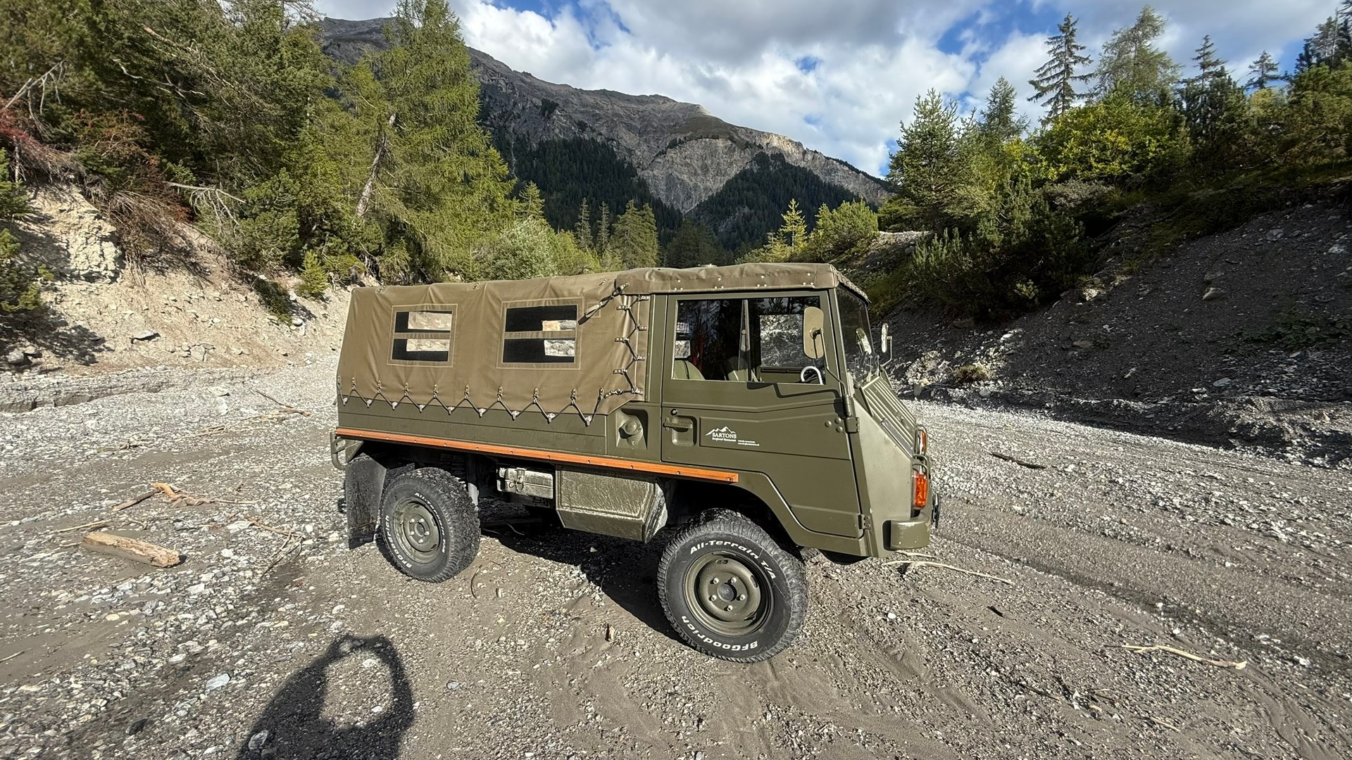 PINZGAUER Steyer Puch Pinzgauer 710M 10-Plätzer, Brücke mit Blachenverdeck-image-2