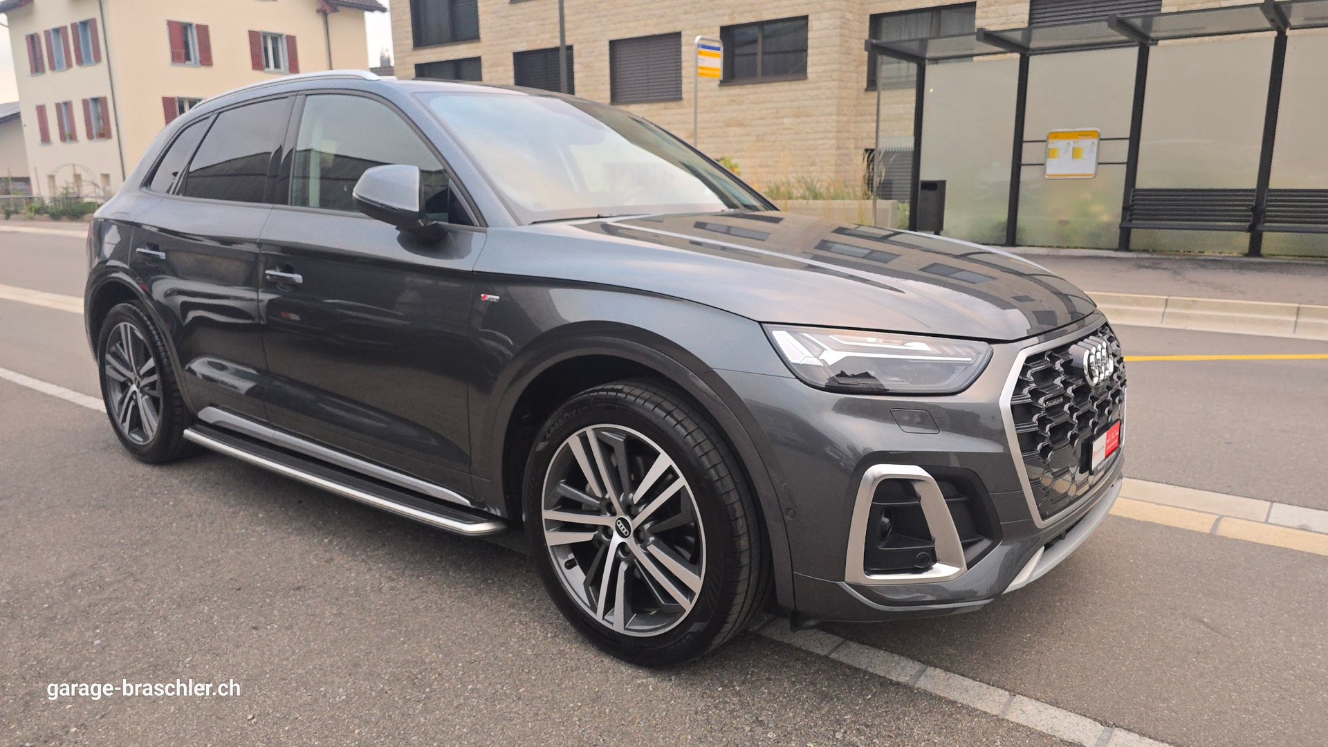 AUDI Q5 40 TDI S-line quattro S-tronic-image-0