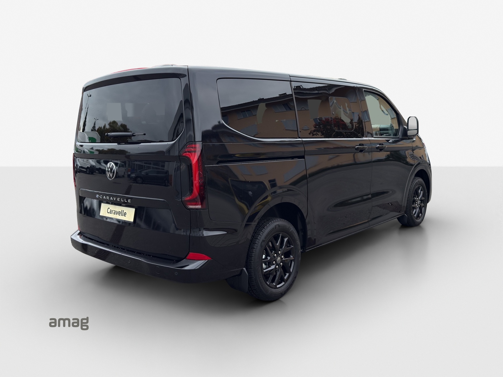 VW Caravelle BEV Life-image-4