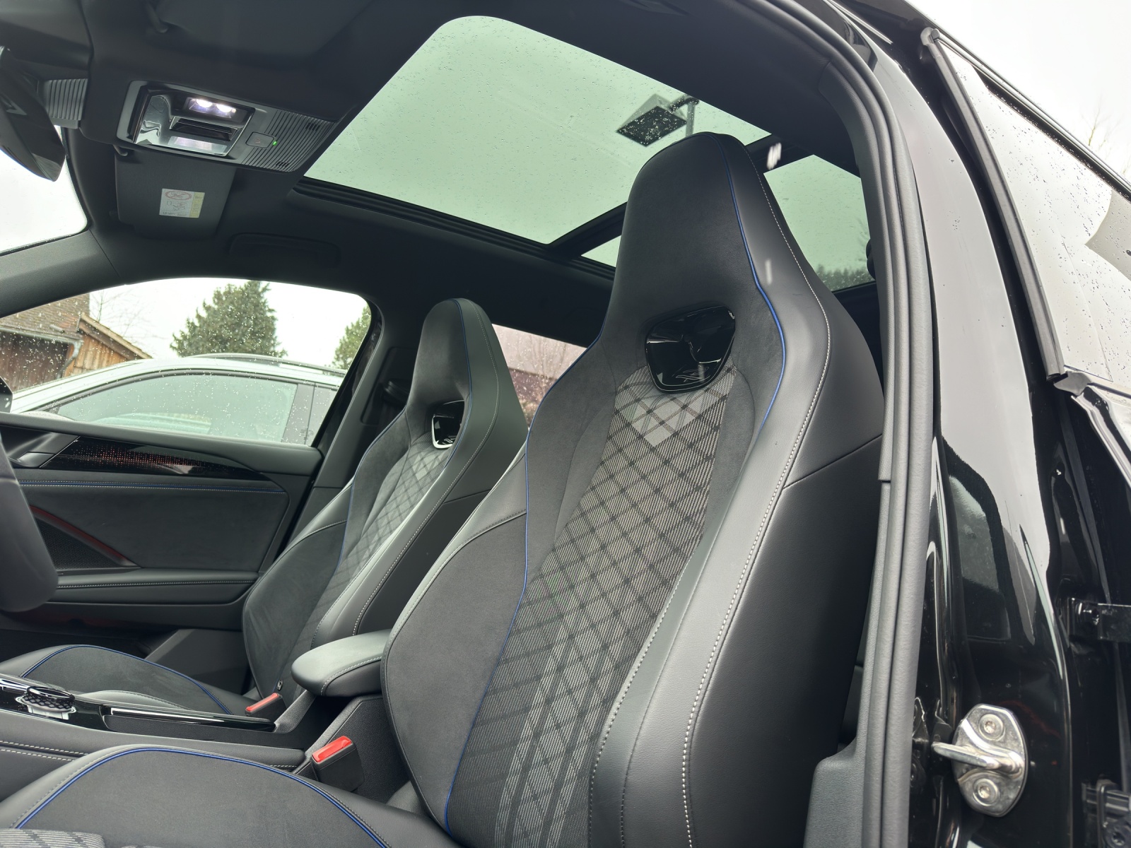 VW Tayron 2.0 TDI SCR R-Line 4Motion DSG-image-18