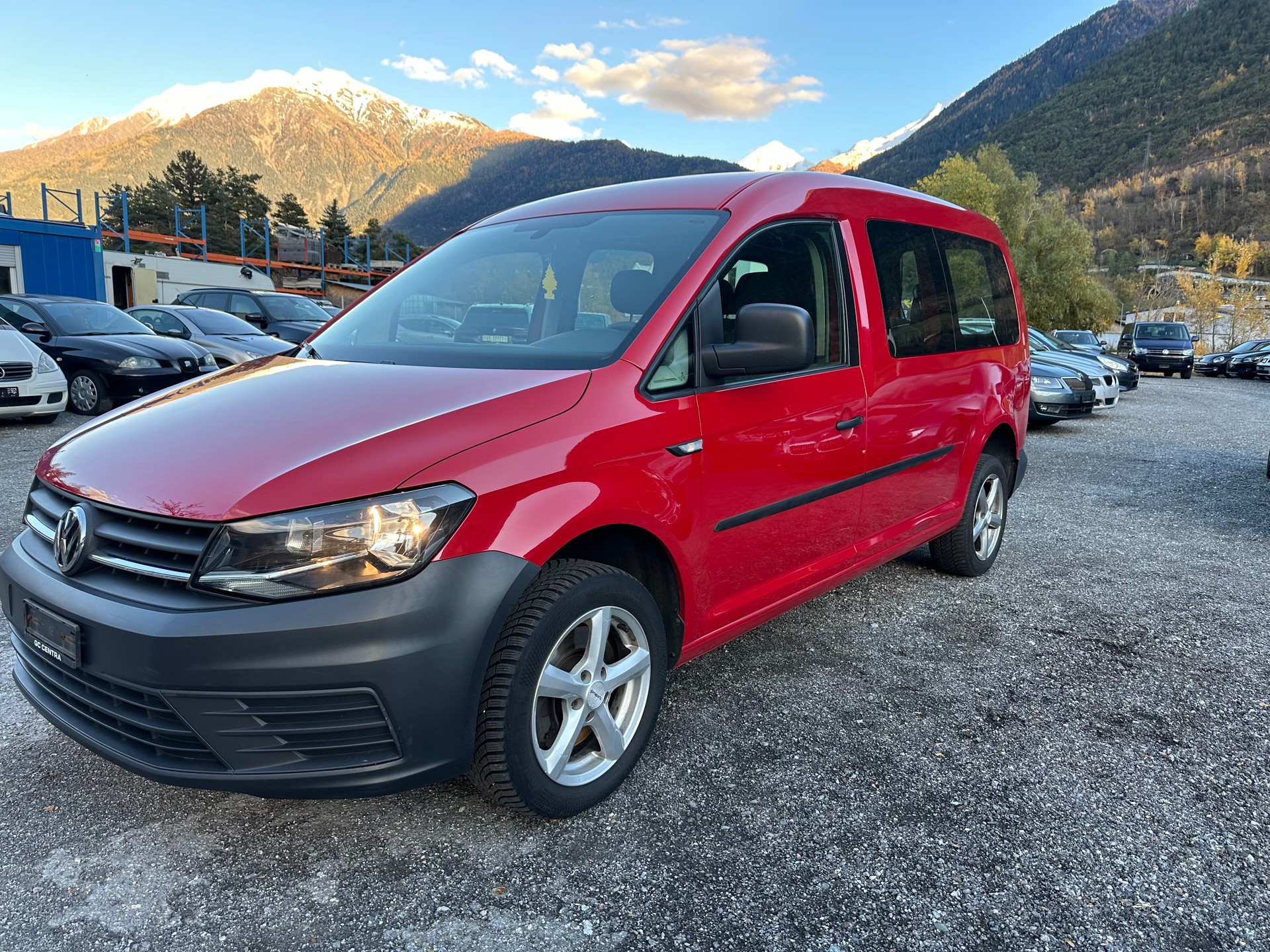 VW Caddy Maxi 2.0TDI 4Motion BlueMotion Technology-image-0