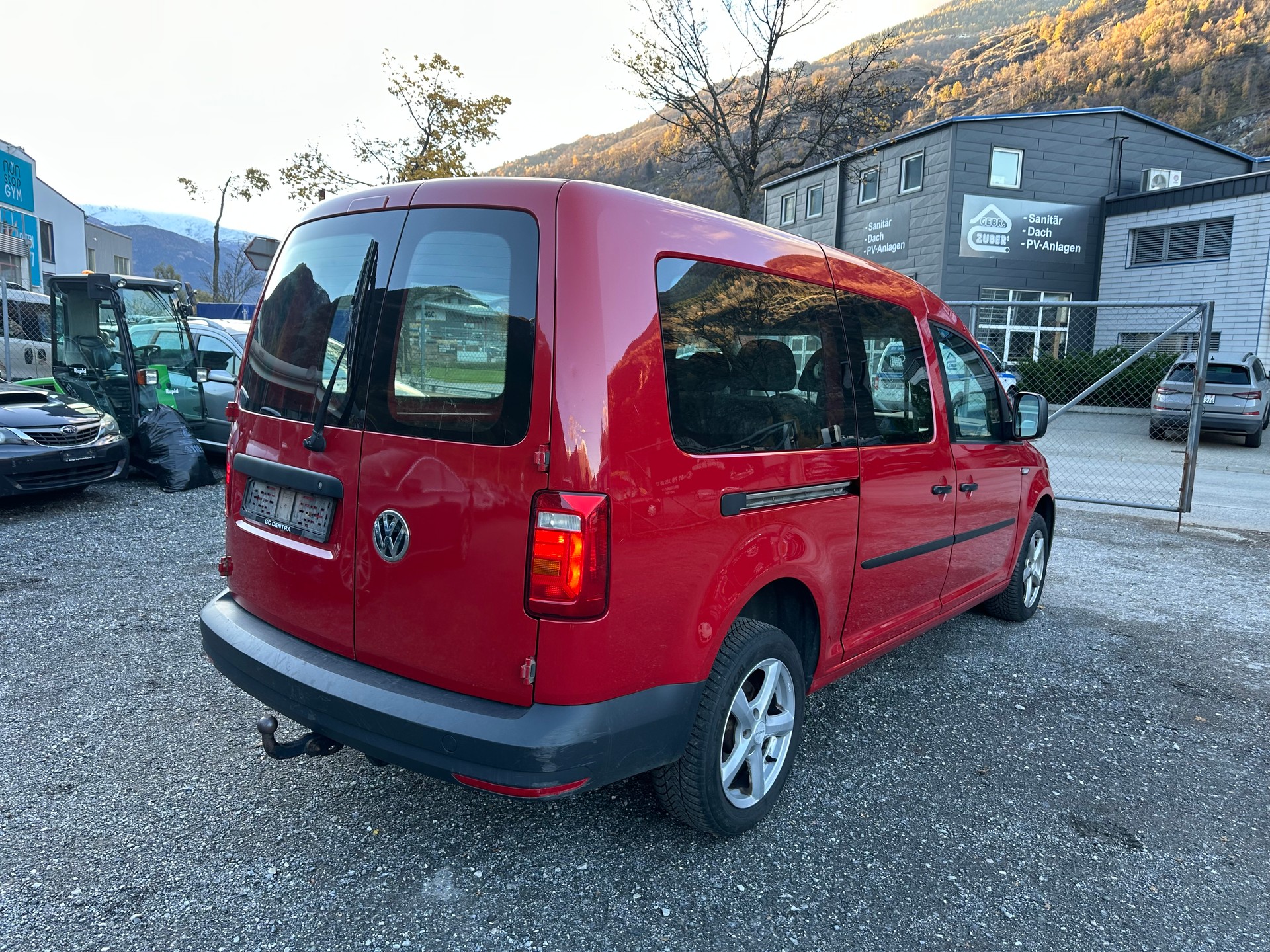 VW Caddy Maxi 2.0TDI 4Motion BlueMotion Technology-image-5