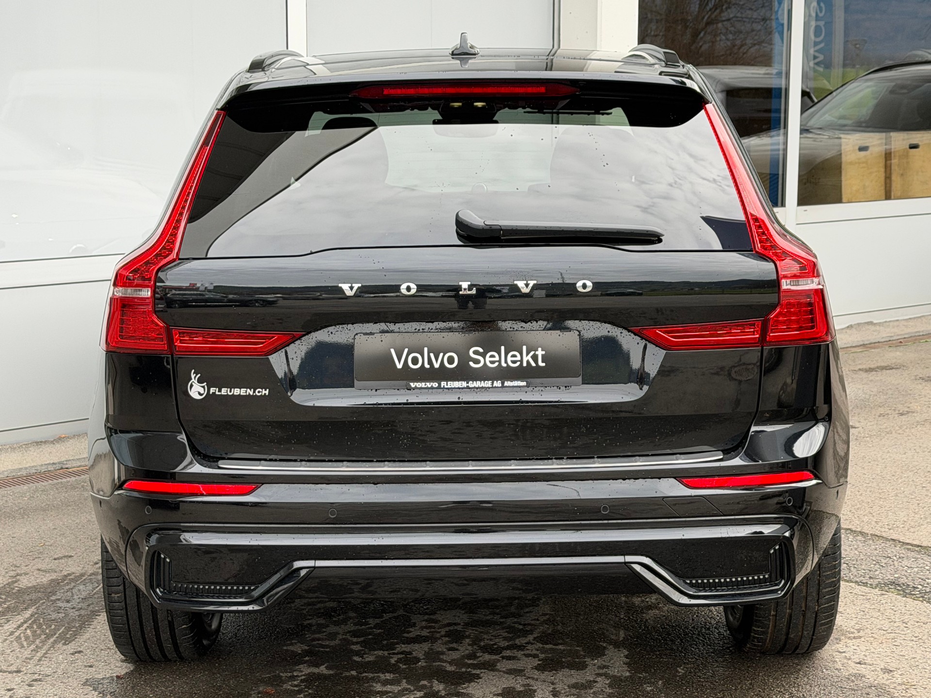 VOLVO XC60 T6 eAWD R-Design Geartronic-image-25