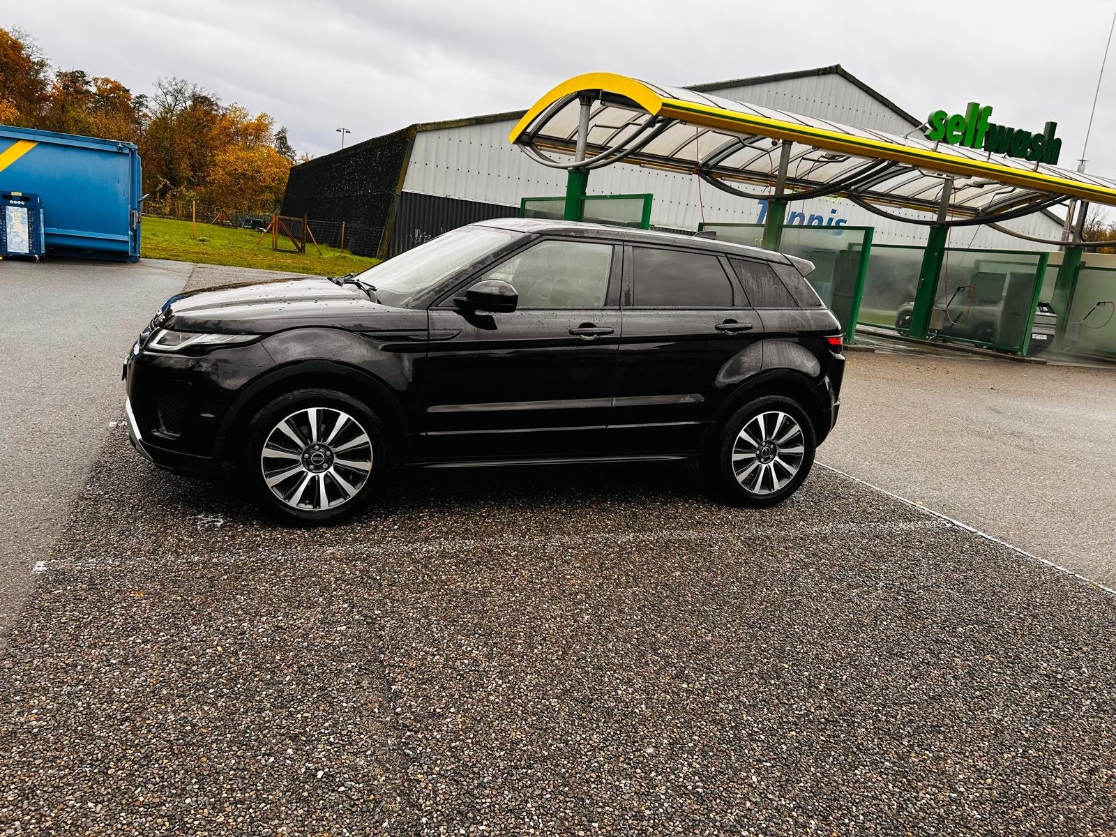 LAND ROVER Range Rover Evoque 2.0 TD4 SE AT9-image-2
