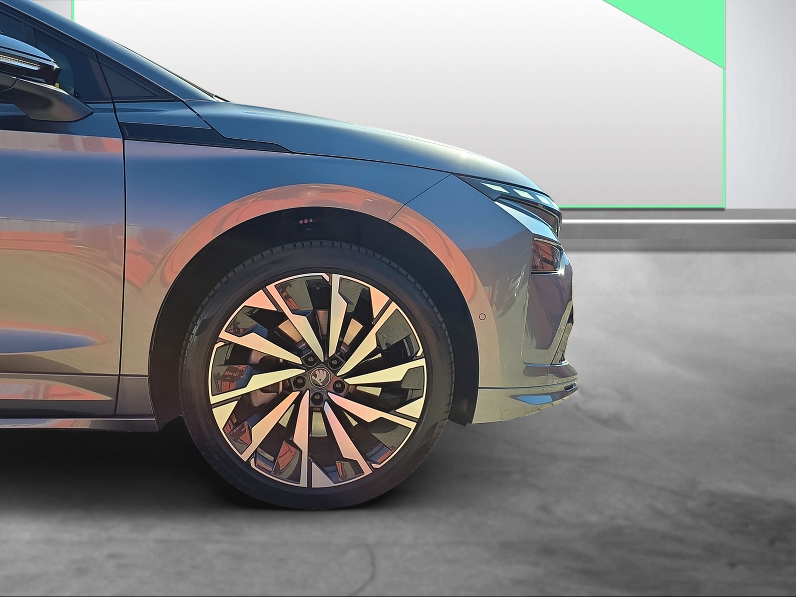 SKODA Enyaq 85x Sportline 4x4-image-14