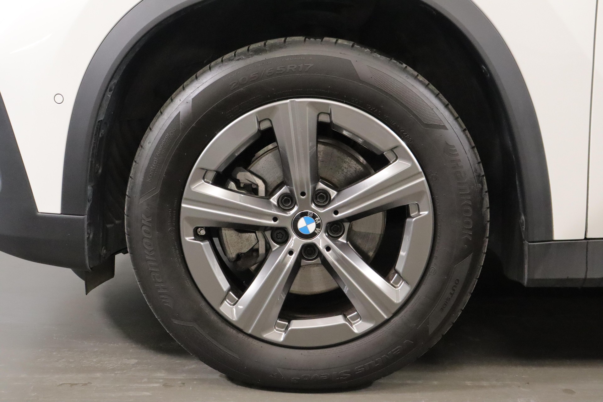 BMW X1 20d xDrive-image-11