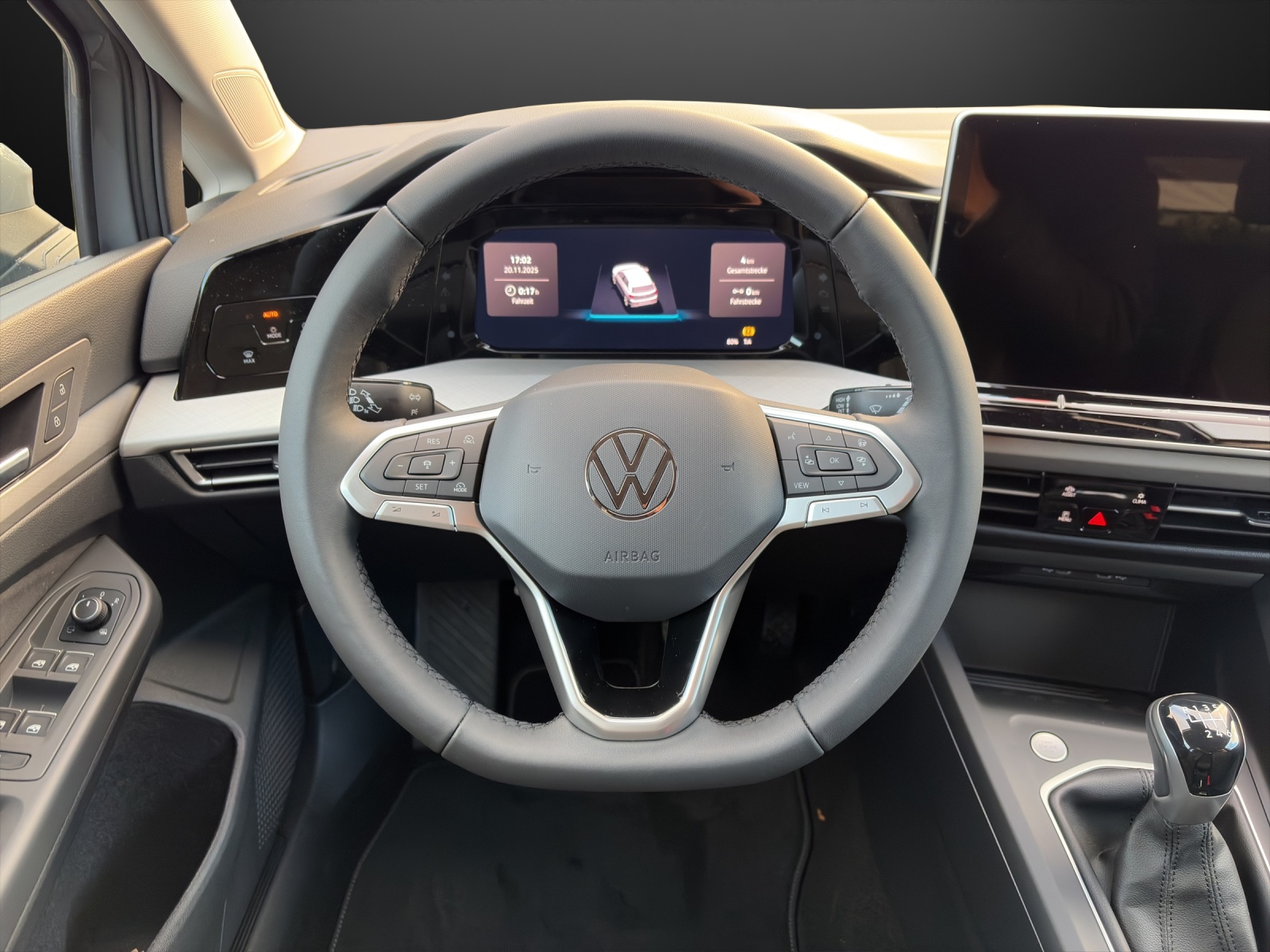 VW Golf 1.5 TSI Basis-image-10