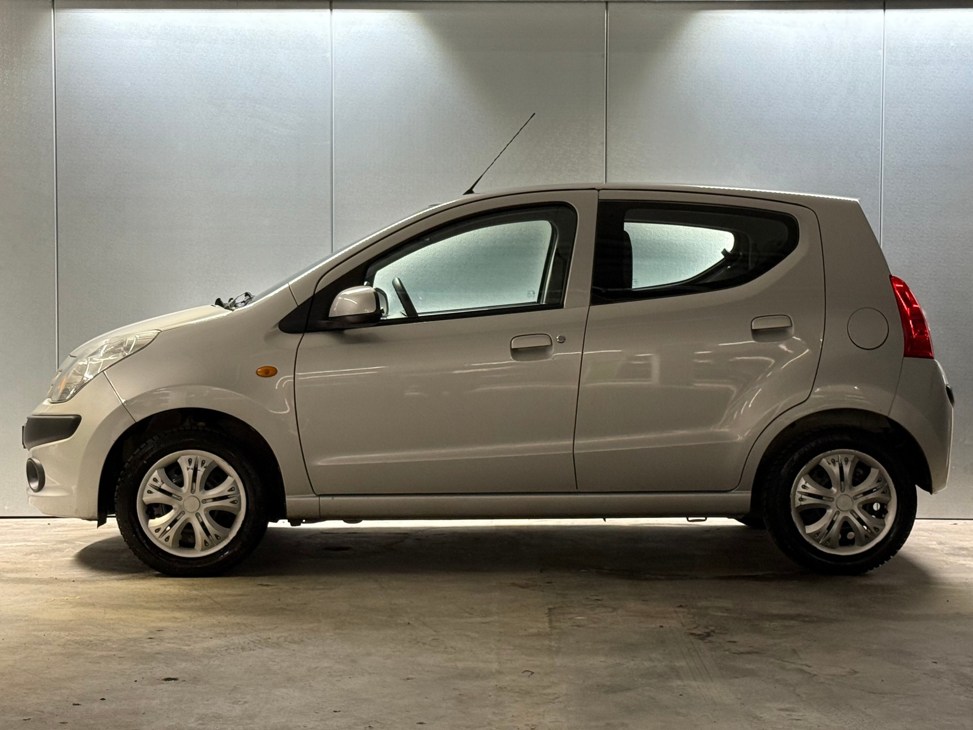 NISSAN Pixo 1.0 acenta Frisch ab MFK-image-7