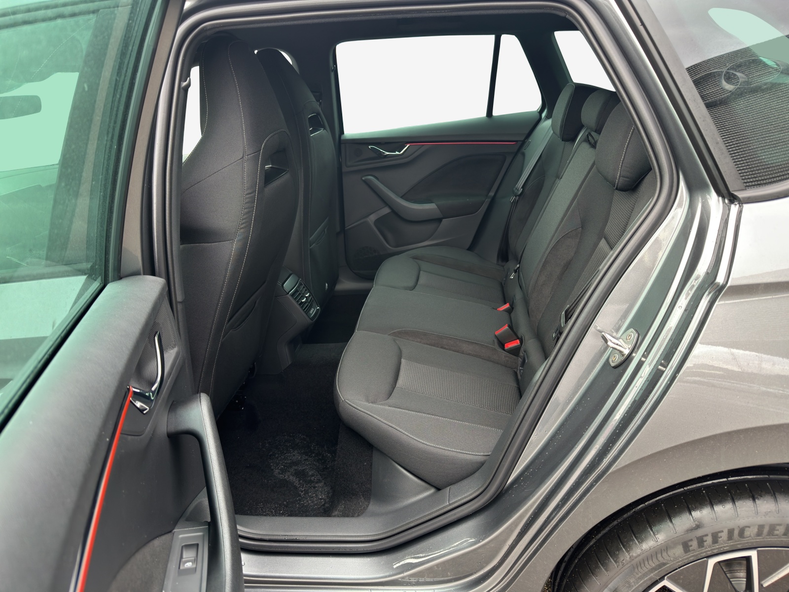 SKODA Kamiq 1.5 TSI Dynamic DSG-image-11