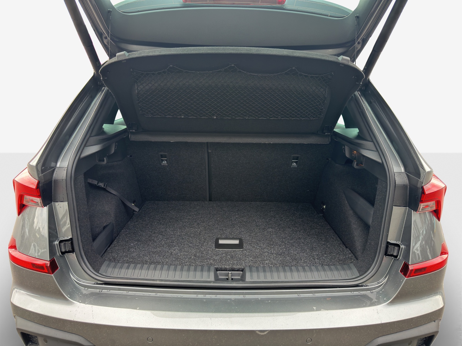 SKODA Kamiq 1.5 TSI Dynamic DSG-image-12
