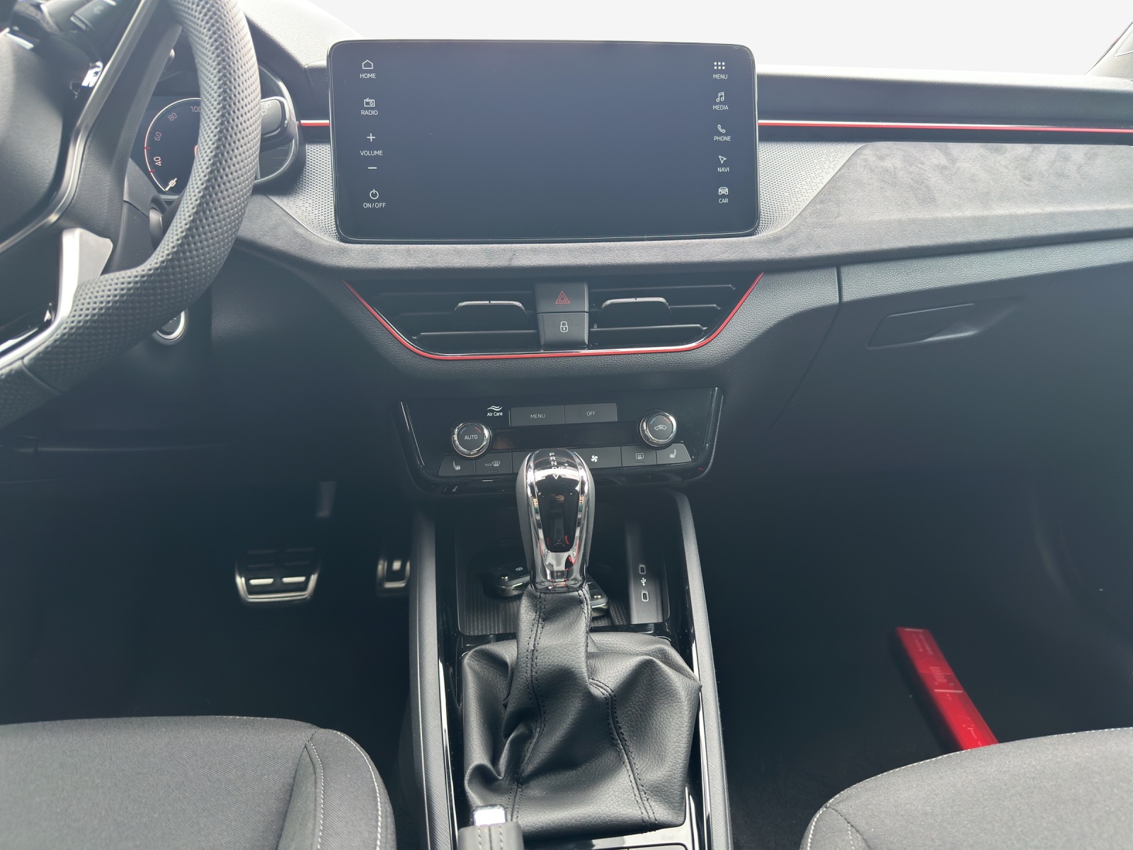 SKODA Kamiq 1.5 TSI Dynamic DSG-image-10