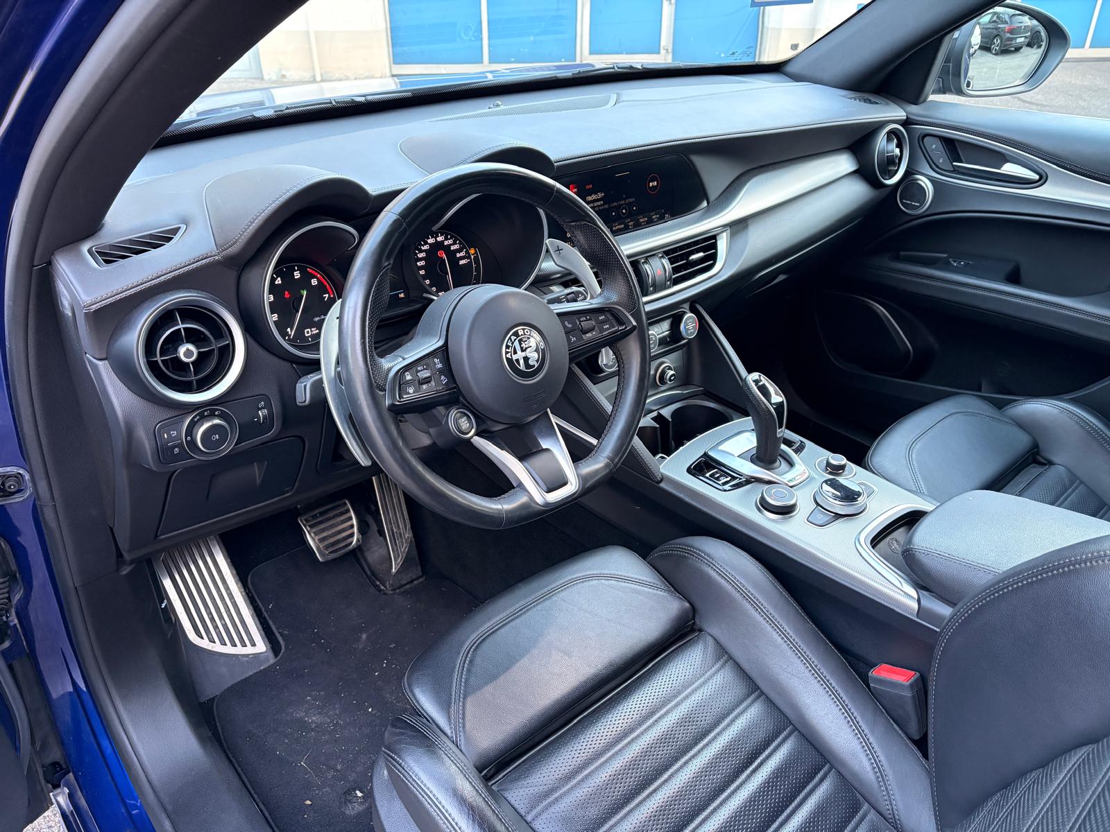 ALFA ROMEO Stelvio 2.0 Veloce Q4 Automatic-image-5