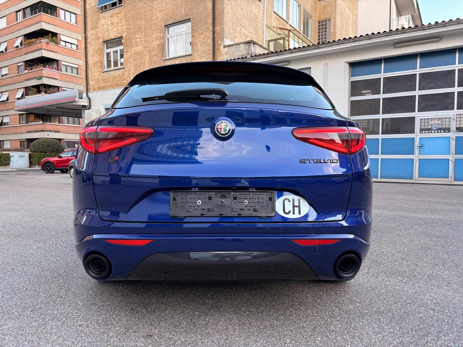 ALFA ROMEO Stelvio 2.0 Veloce Q4 Automatic-image-2