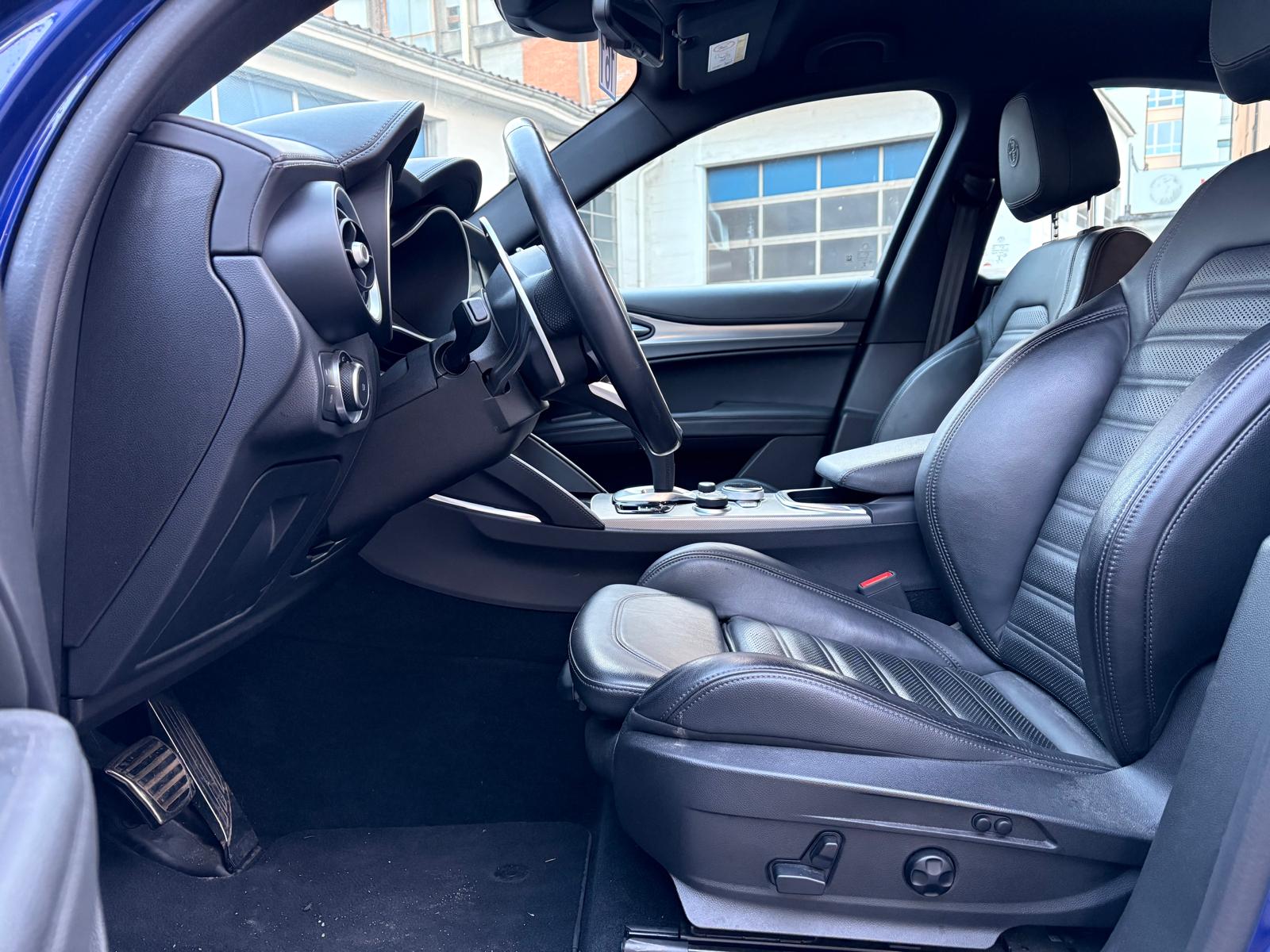 ALFA ROMEO Stelvio 2.0 Veloce Q4 Automatic-image-4