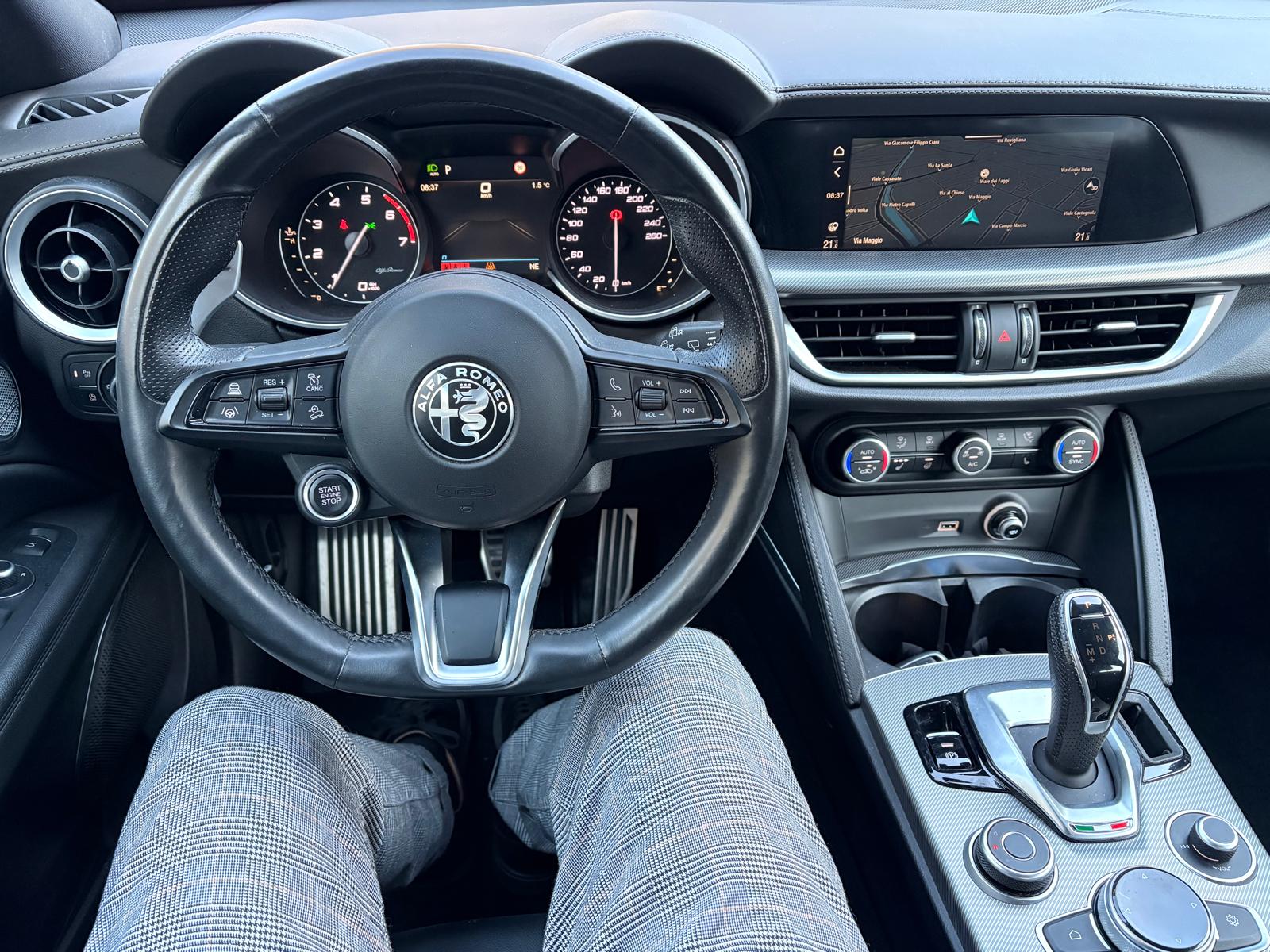 ALFA ROMEO Stelvio 2.0 Veloce Q4 Automatic-image-6