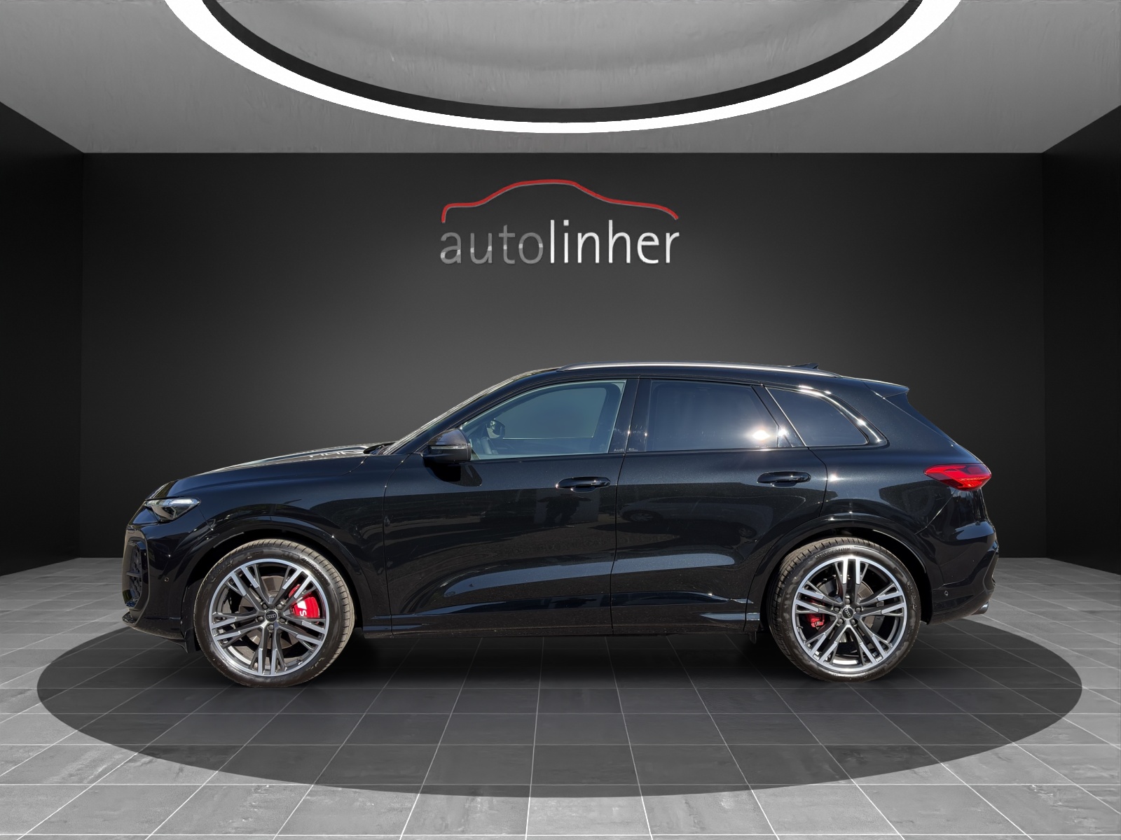 AUDI SQ5 TFSI quattro S-tronic-showroom-element-1