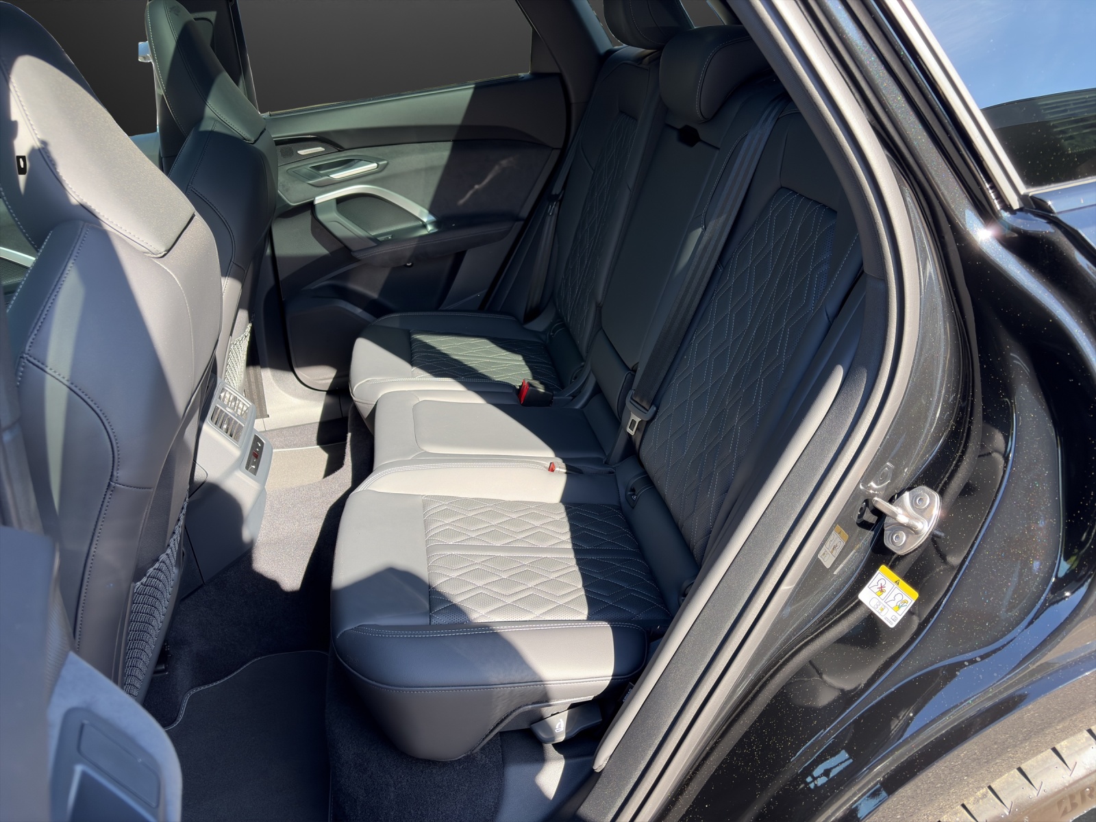 AUDI SQ5 TFSI quattro S-tronic-image-8
