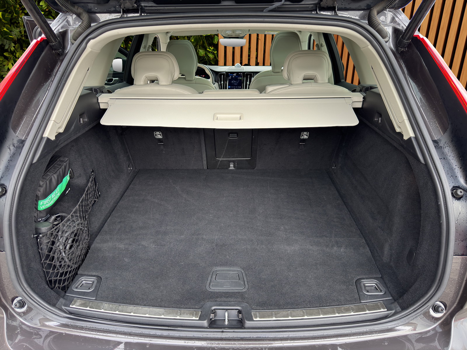 VOLVO XC60 2.0 T8 TE Inscription eAWD-image-15