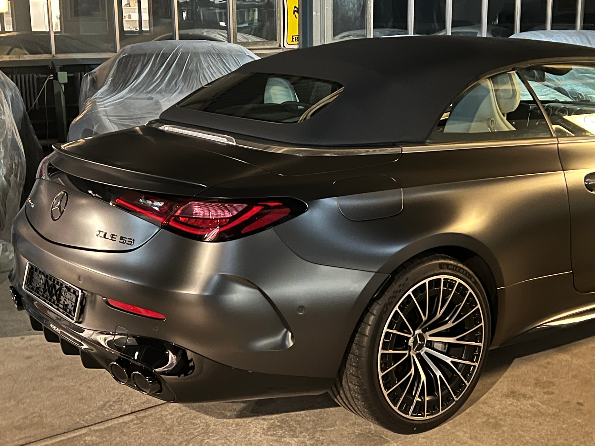 MERCEDES-BENZ CLE AMG 53 Cabrio 4Matic+ 9G-Tronic-image-9