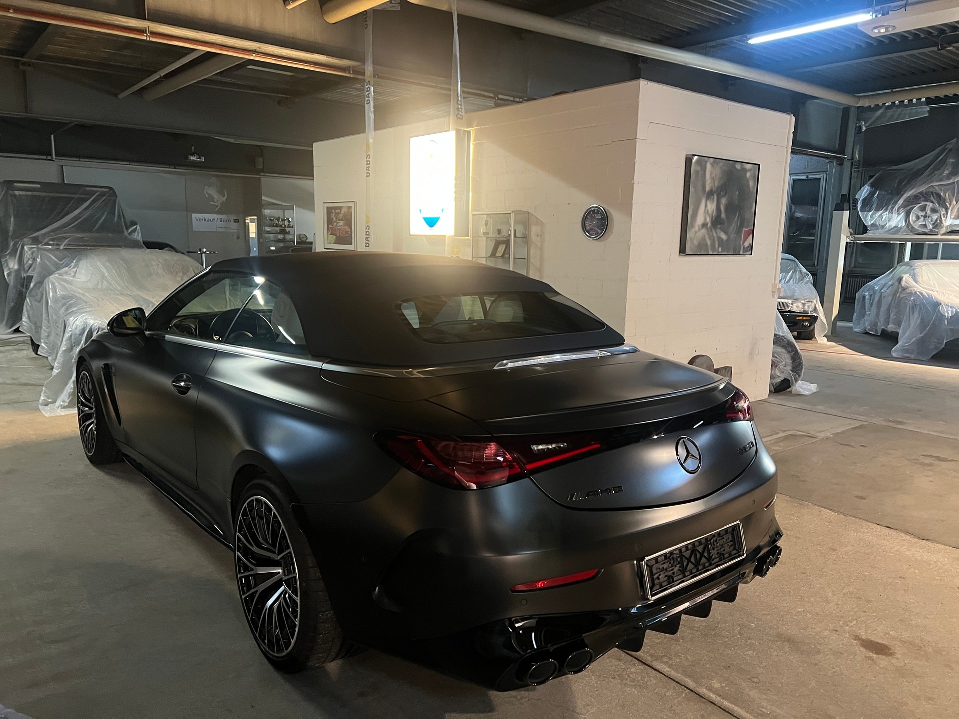 MERCEDES-BENZ CLE AMG 53 Cabrio 4Matic+ 9G-Tronic-image-10