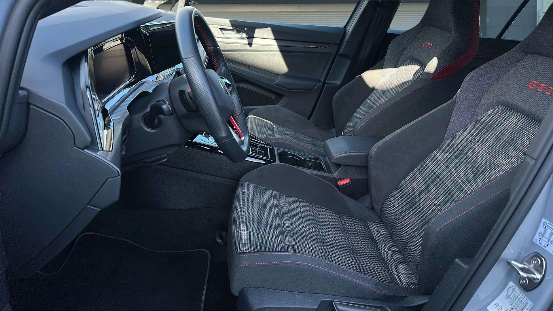 VW Golf 2.0 TSI GTI DSG mit Rückfahrkamera & Black Style Paket-image-10