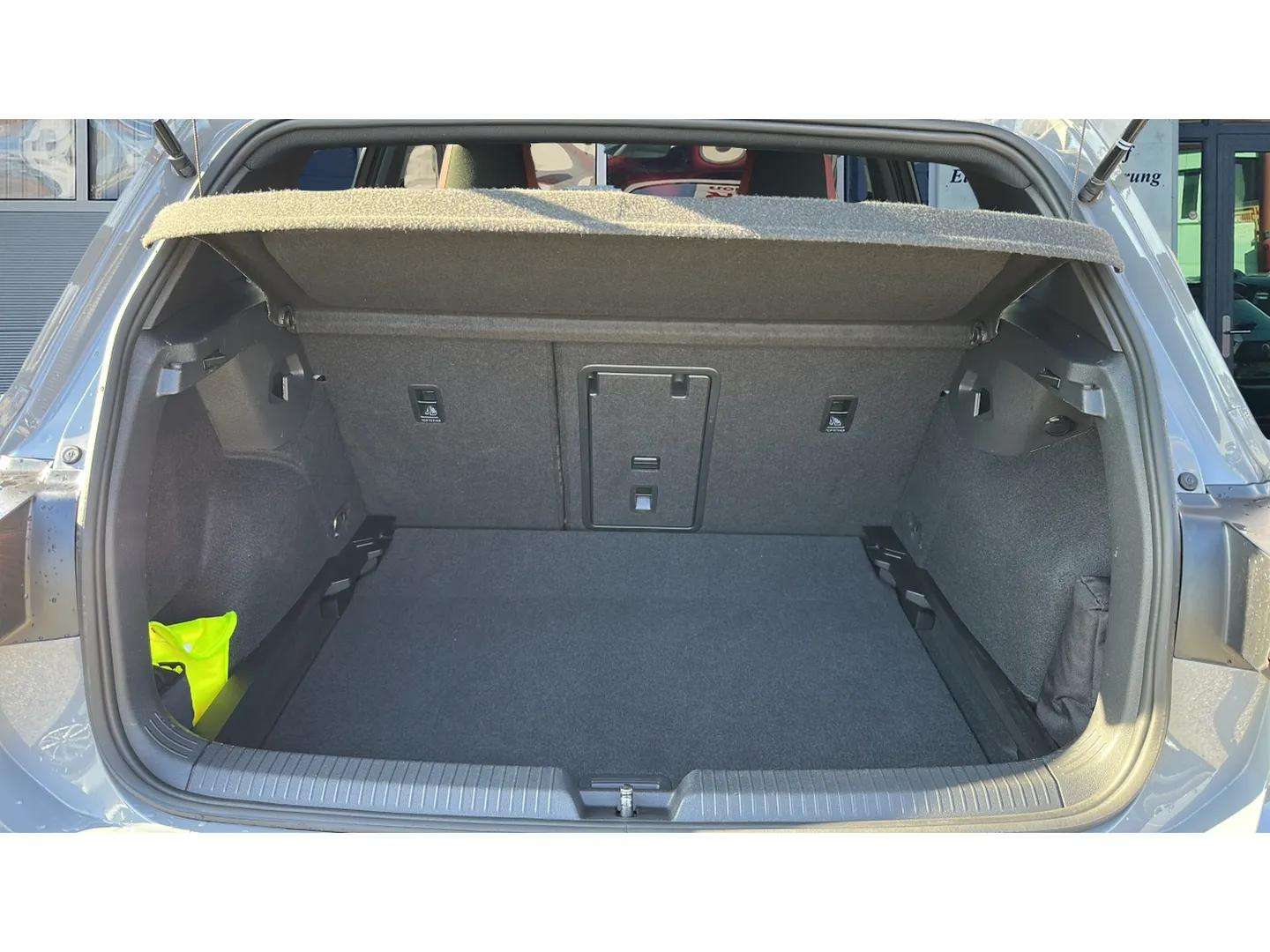 VW Golf 2.0 TSI GTI DSG mit Rückfahrkamera & Black Style Paket-image-14