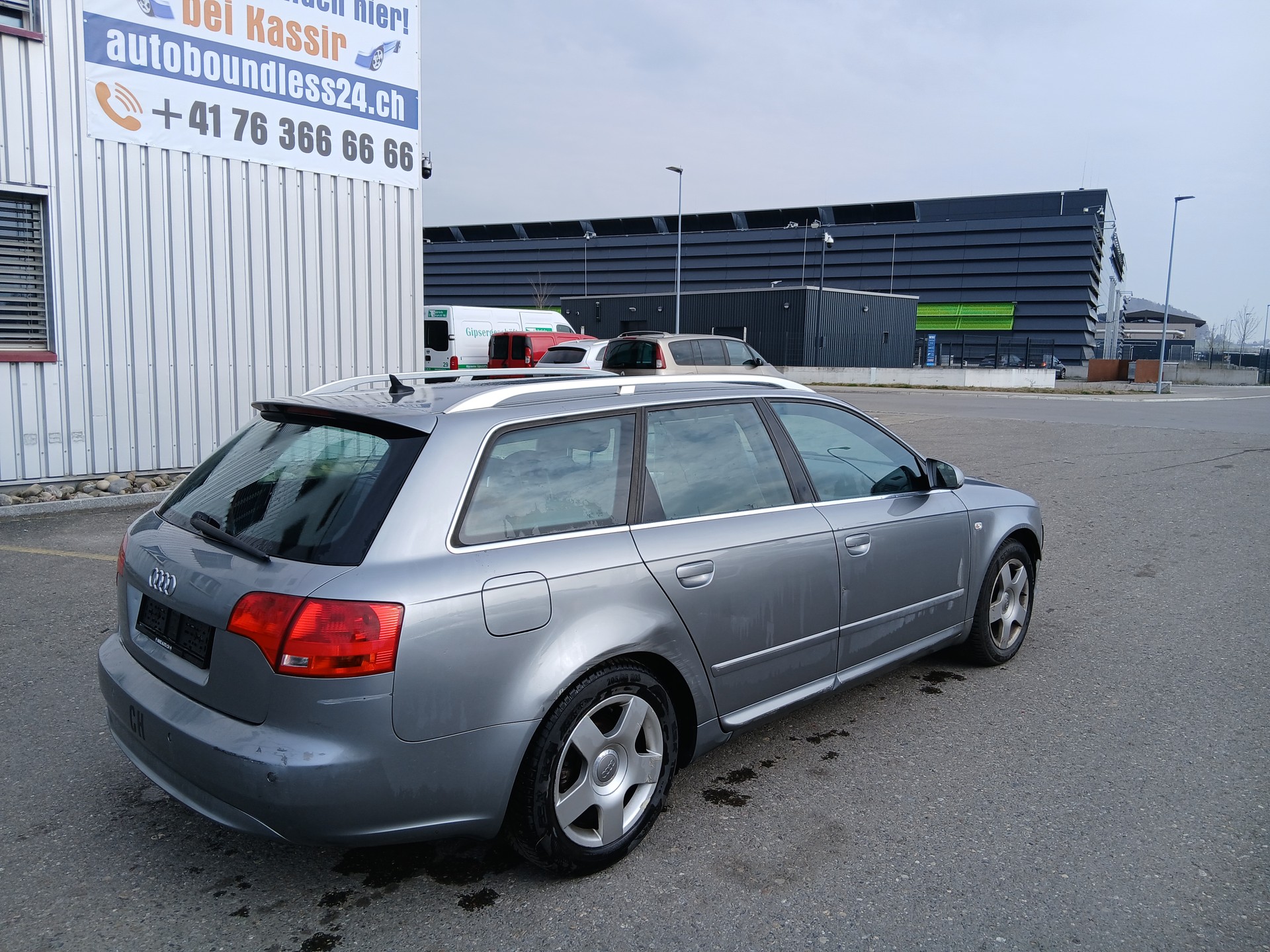AUDI A4 Avant 2.0-image-3
