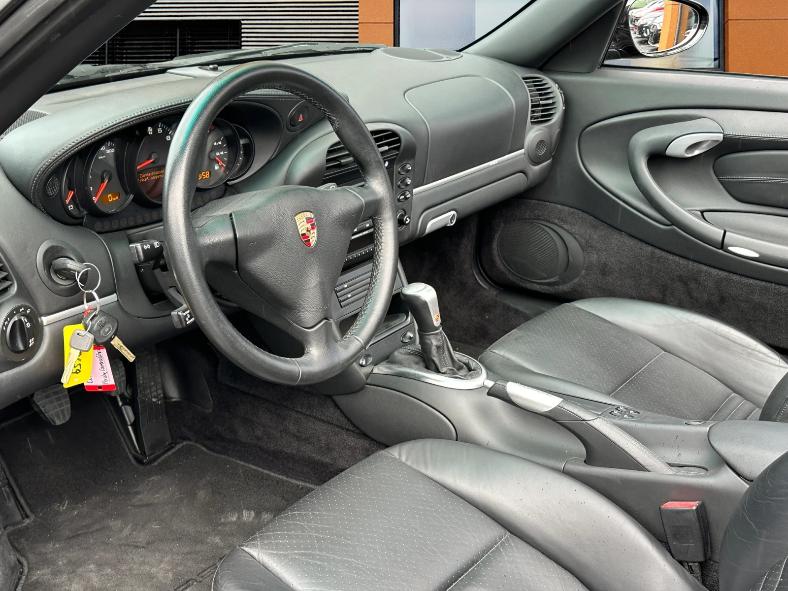 PORSCHE 911 Cabriolet 3.6 Carrera 2 / Top Zustand-image-10