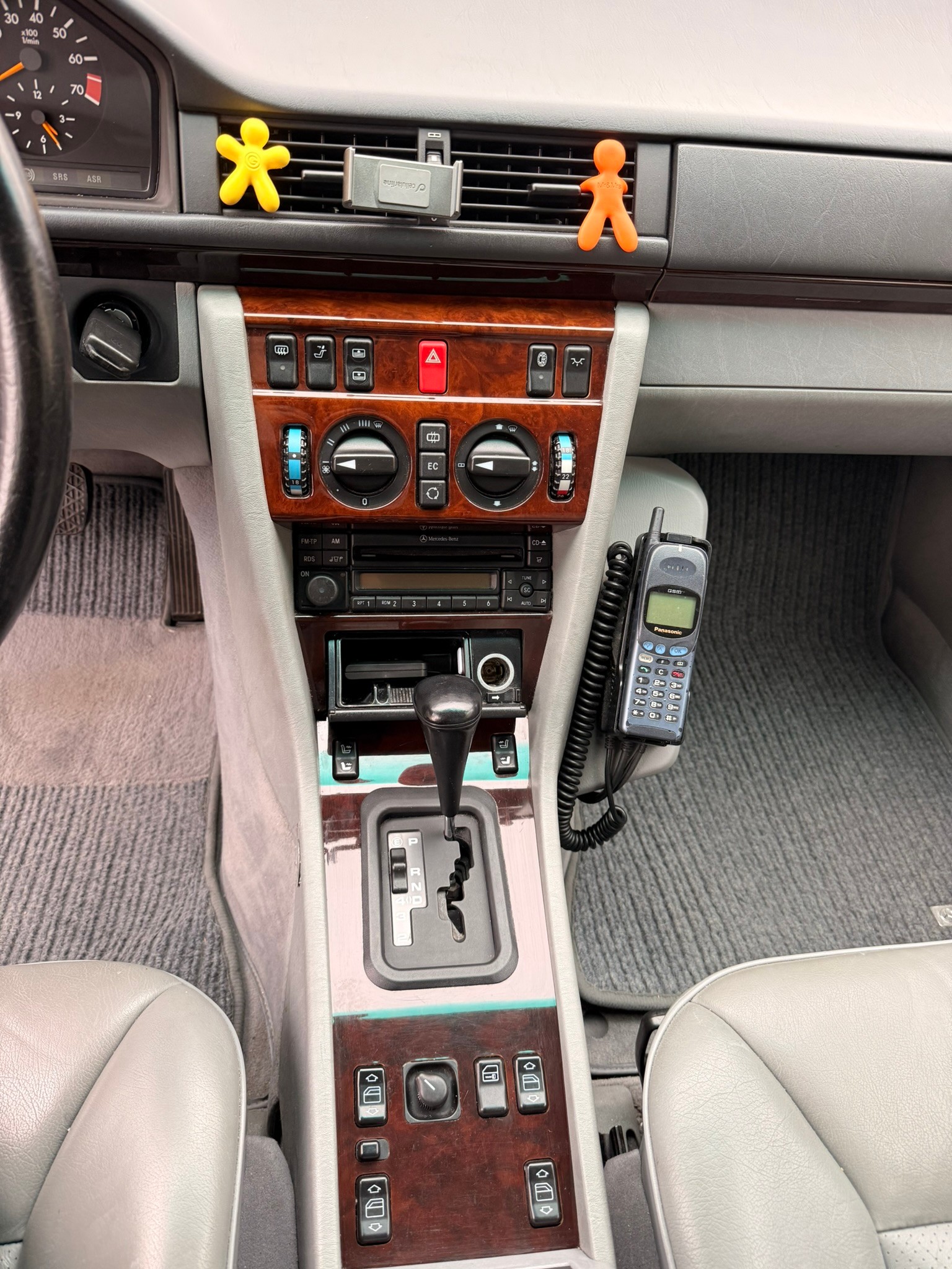 MERCEDES-BENZ E 320 Business Automatic-image-11