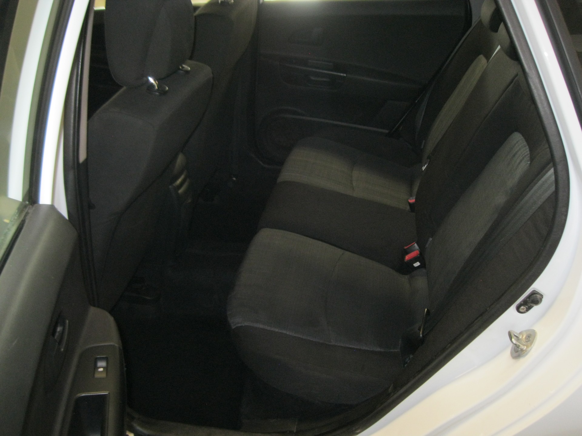 KIA Cee'd Sporty Wagon 1.4 16V Basic-image-6