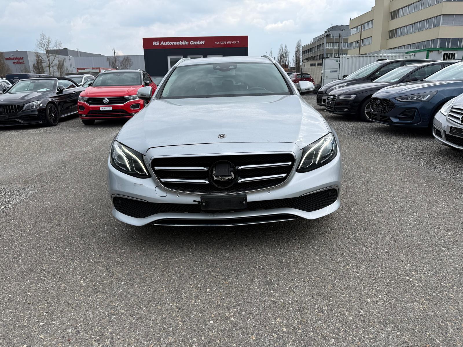 MERCEDES-BENZ E 220 d Avantgarde 4matic Kombi-image-2