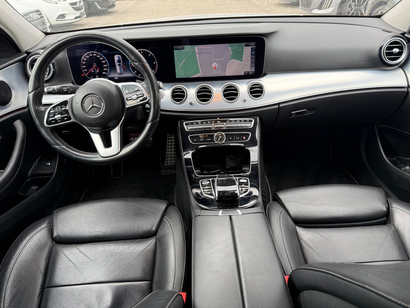 MERCEDES-BENZ E 220 d Avantgarde 4matic Kombi-image-10