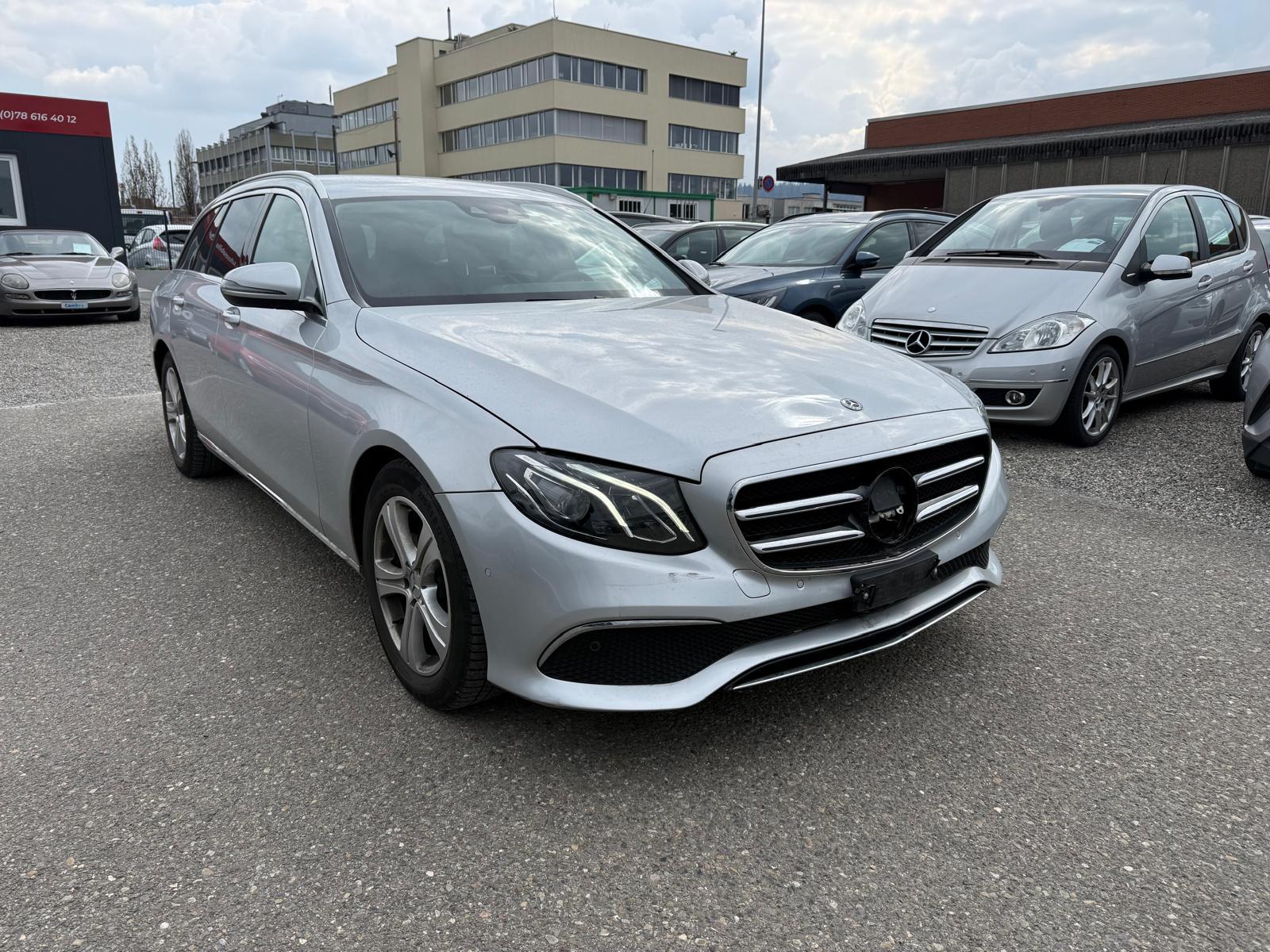 MERCEDES-BENZ E 220 d Avantgarde 4matic Kombi-image-0