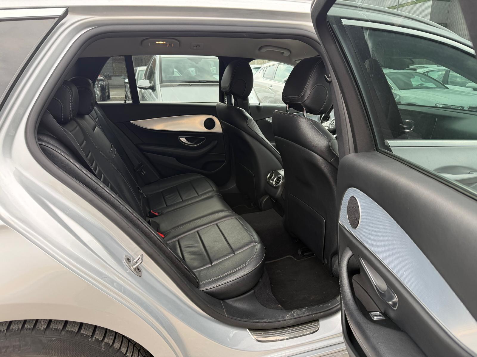 MERCEDES-BENZ E 220 d Avantgarde 4matic Kombi-image-12